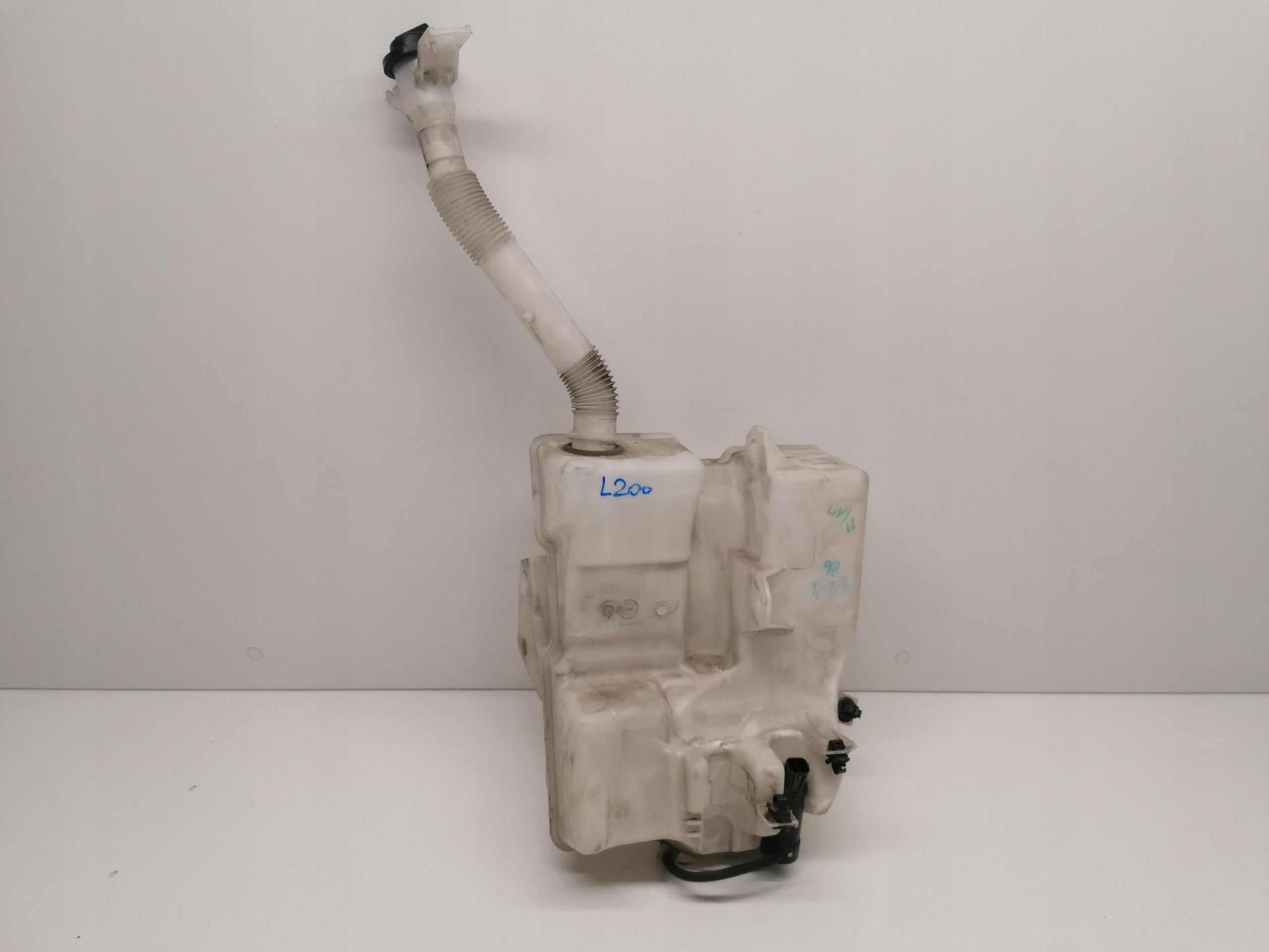 L200VZBR-ORYG - MITSUBISHI L200 V бачок омивача 2015-