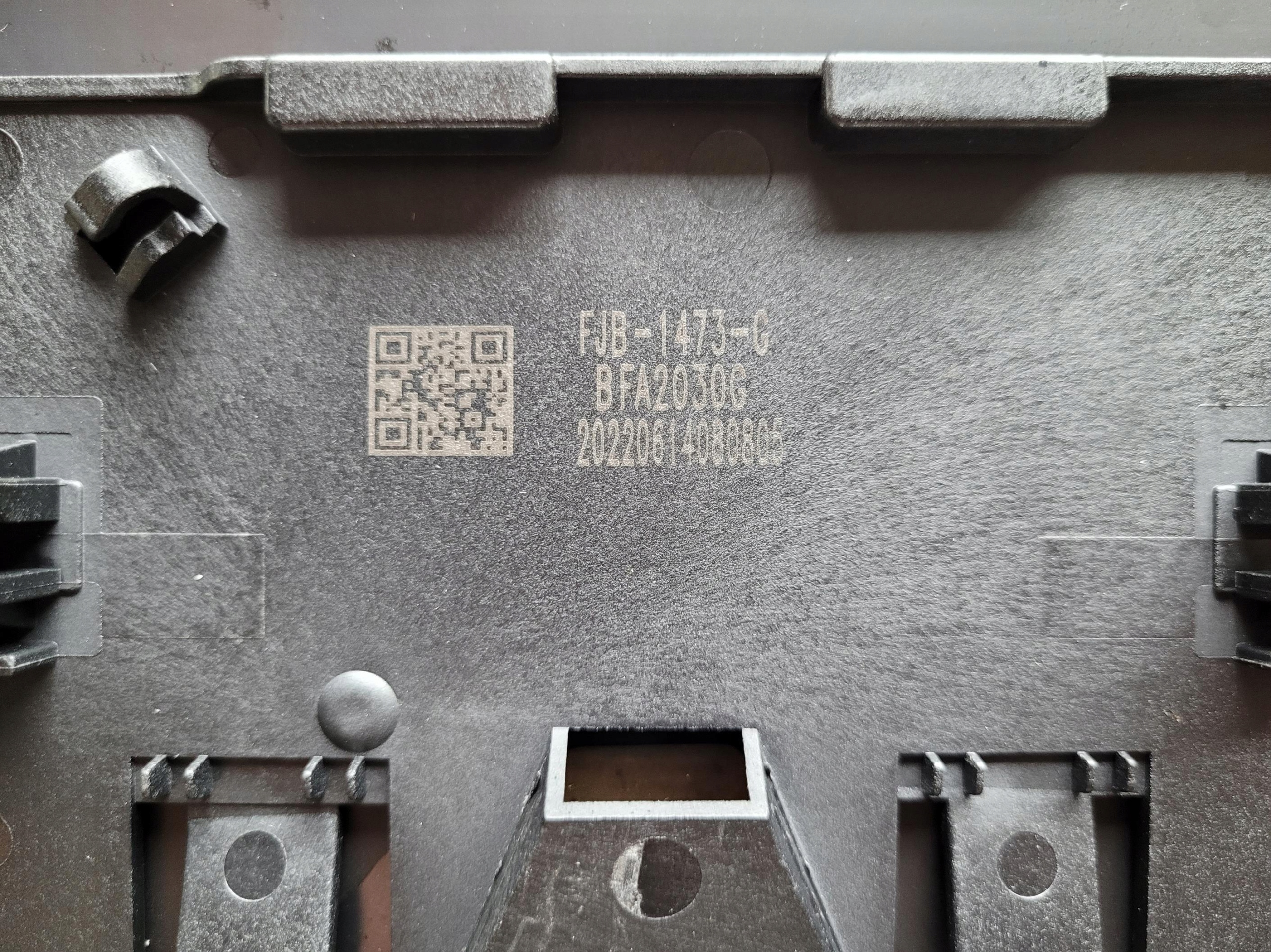 VETRO PARABREZZA Anteriore di ferro MG HS e