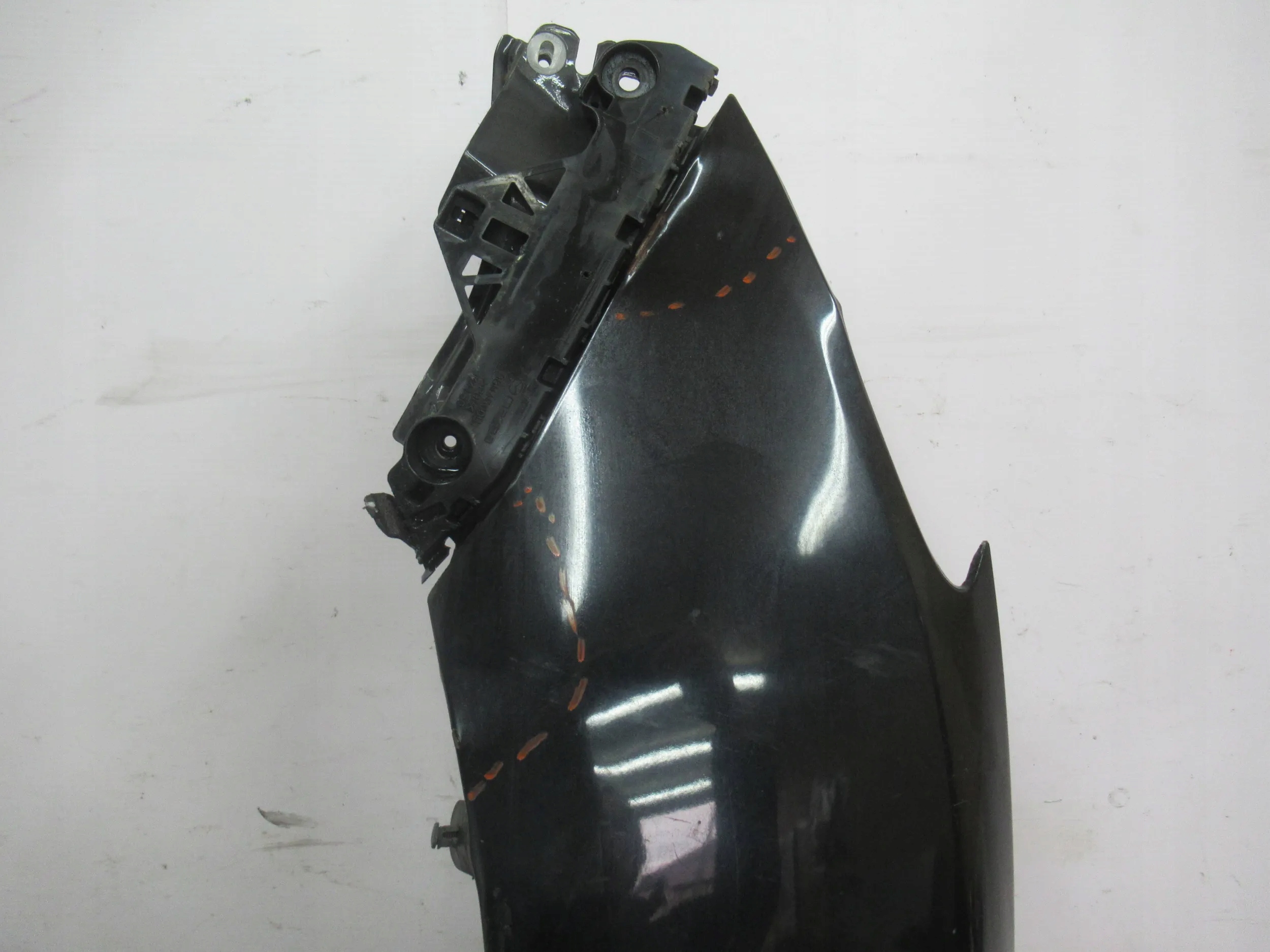 fender front front left Mazda 3 BL 09