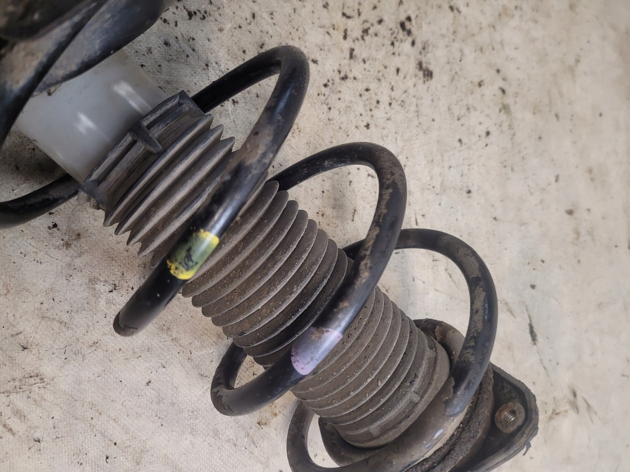 shock absorber left front SG334701 MAZDA 3 and BK 1.6B