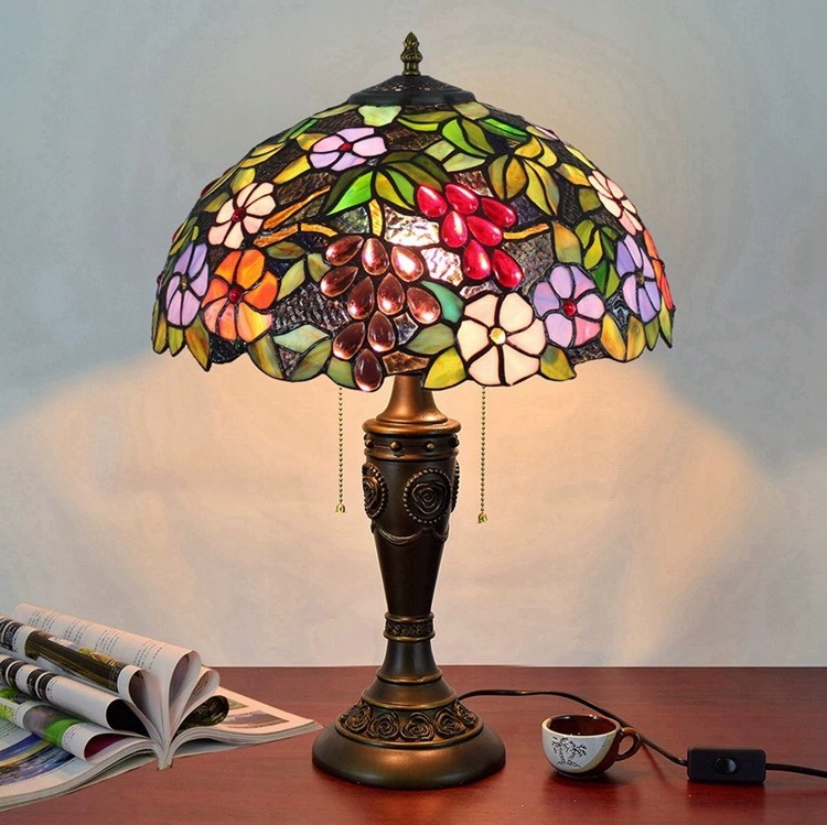 Lampa stołowa Tiffany wielokolorowa 58 cm E27