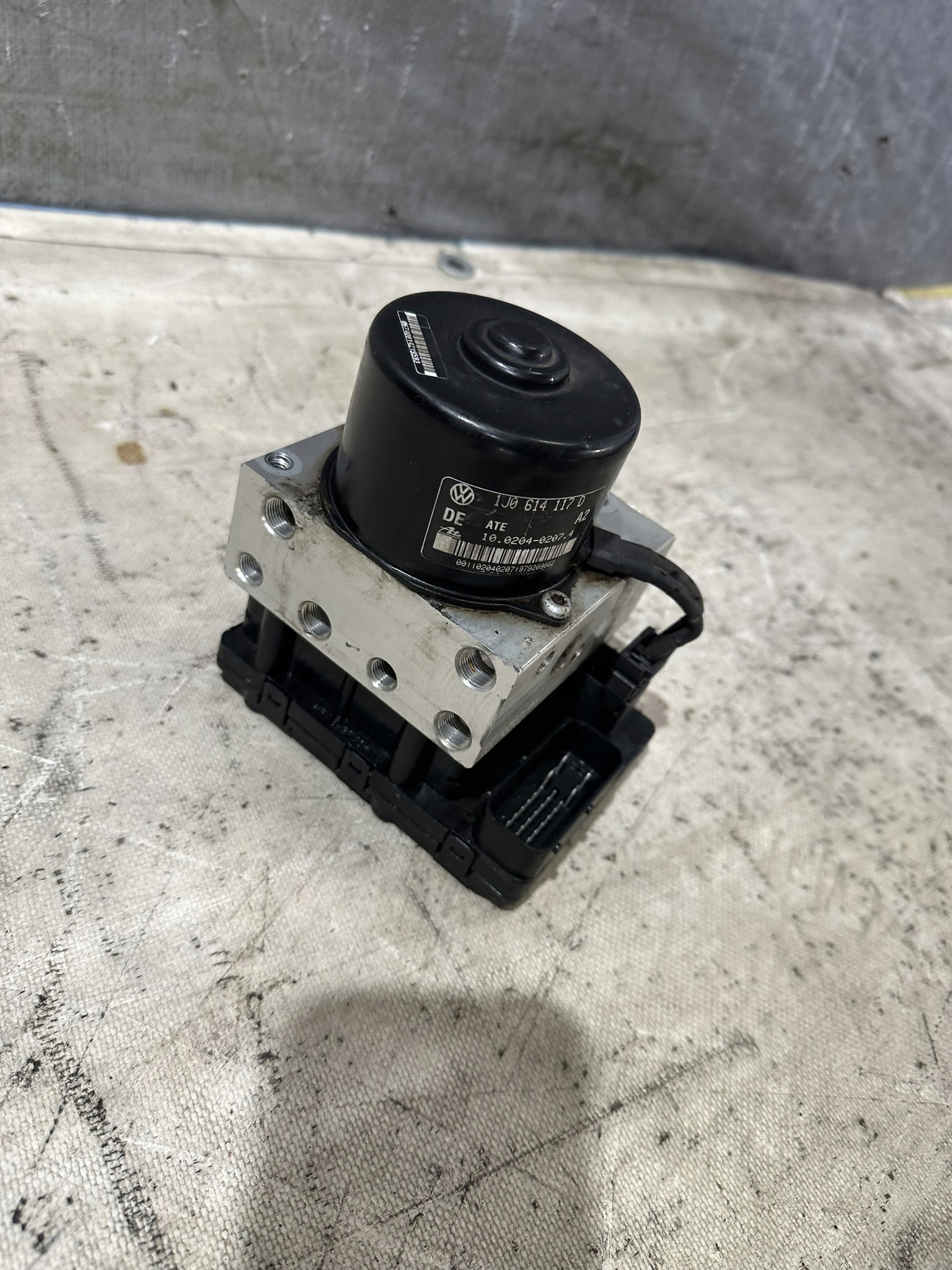 Pompe ABS VOLKSWAGEN VW GOLF IV 1.4B 1J0907379P