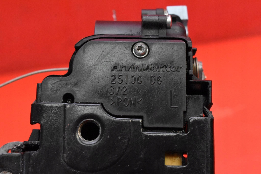 lock door left front front EU VW CADDY 3 III 2K LIFT 10-15