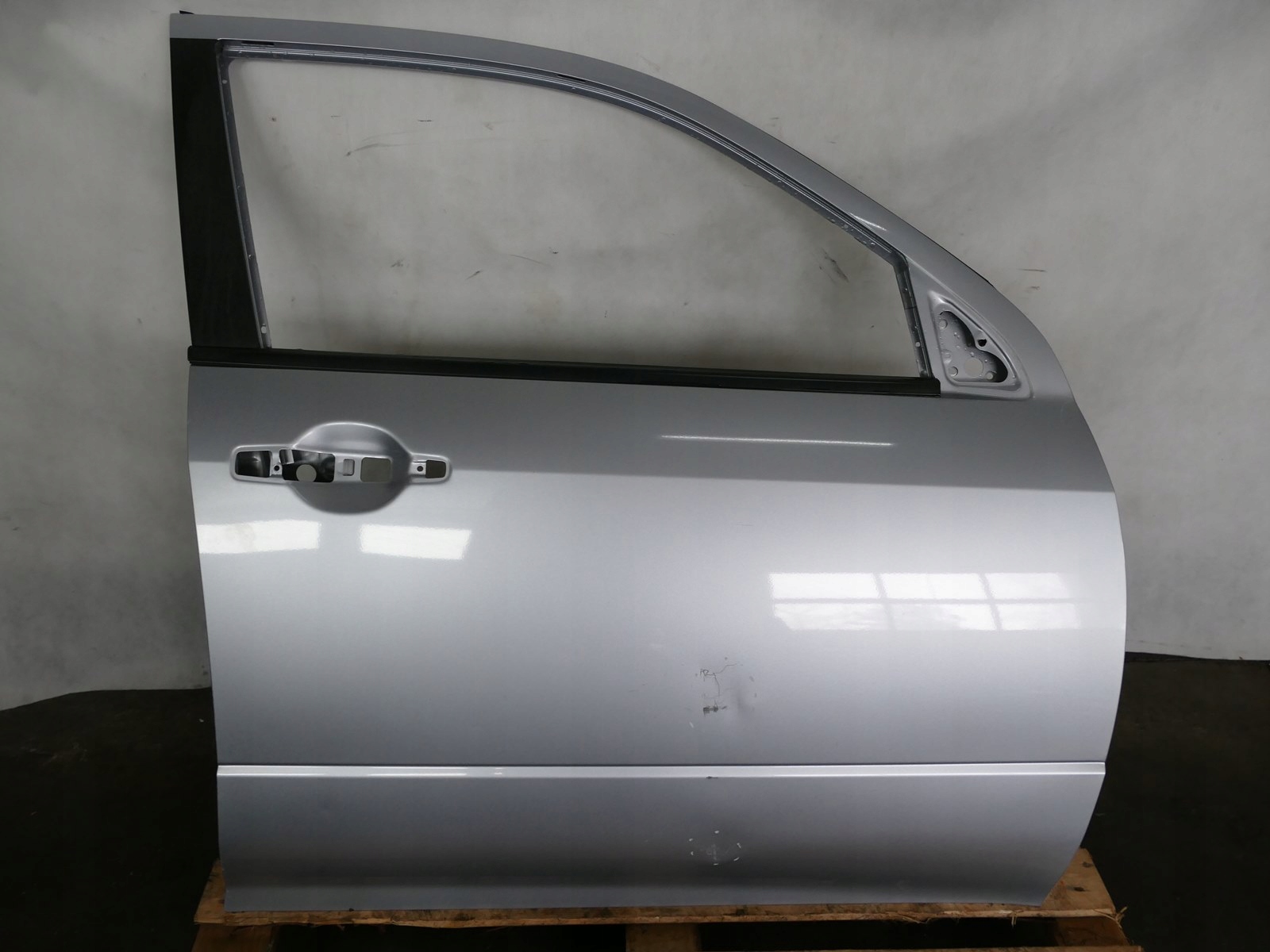 MITSUBISHI OUTLANDER and door right front A31
