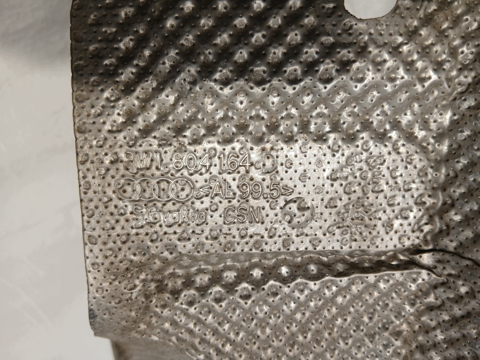 AUDI A4 B9 LIFT Blende Abdeckung TERMICZNA wärmblech 8W1804164D