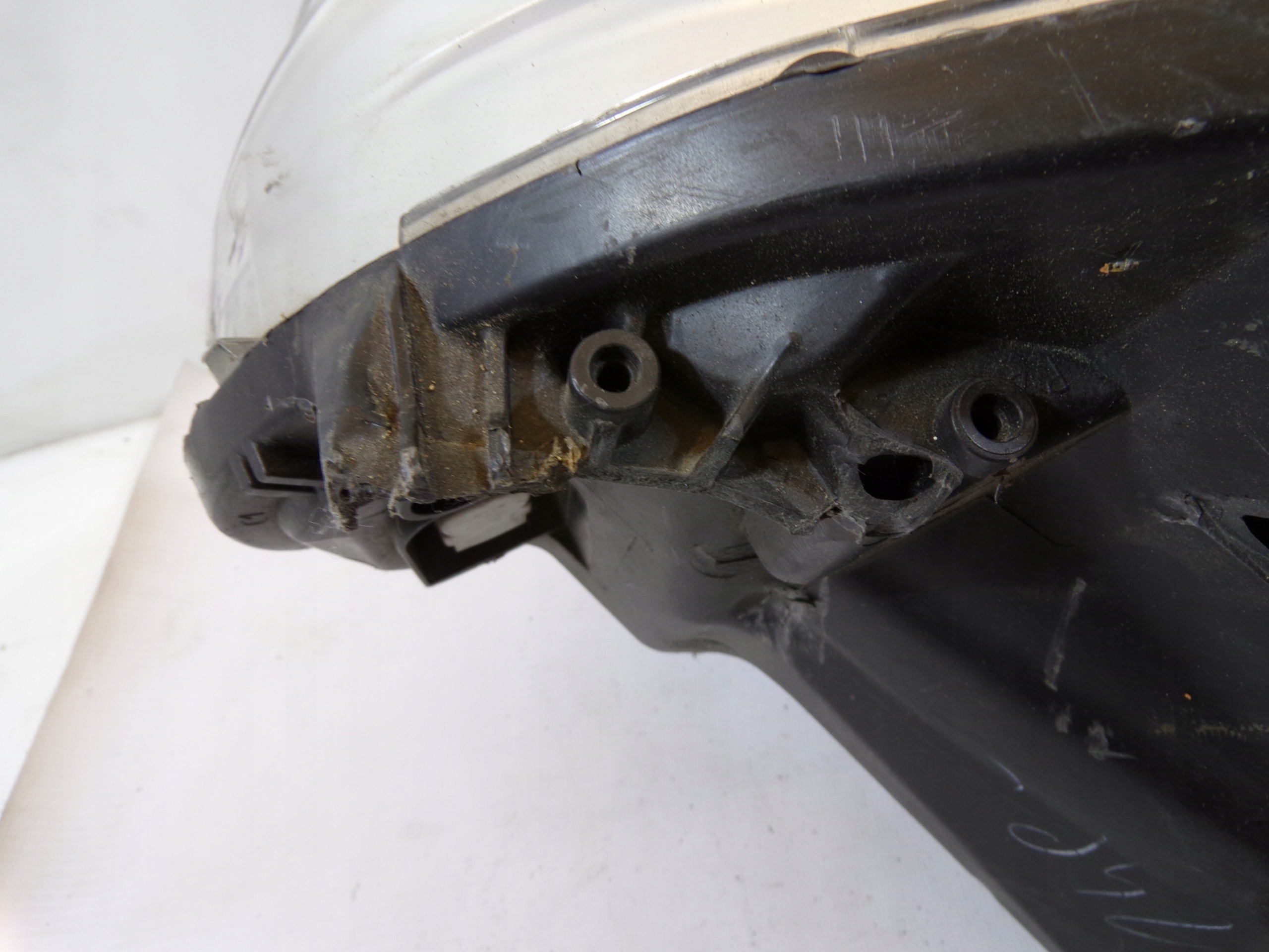light front front right PEUGEOT 208