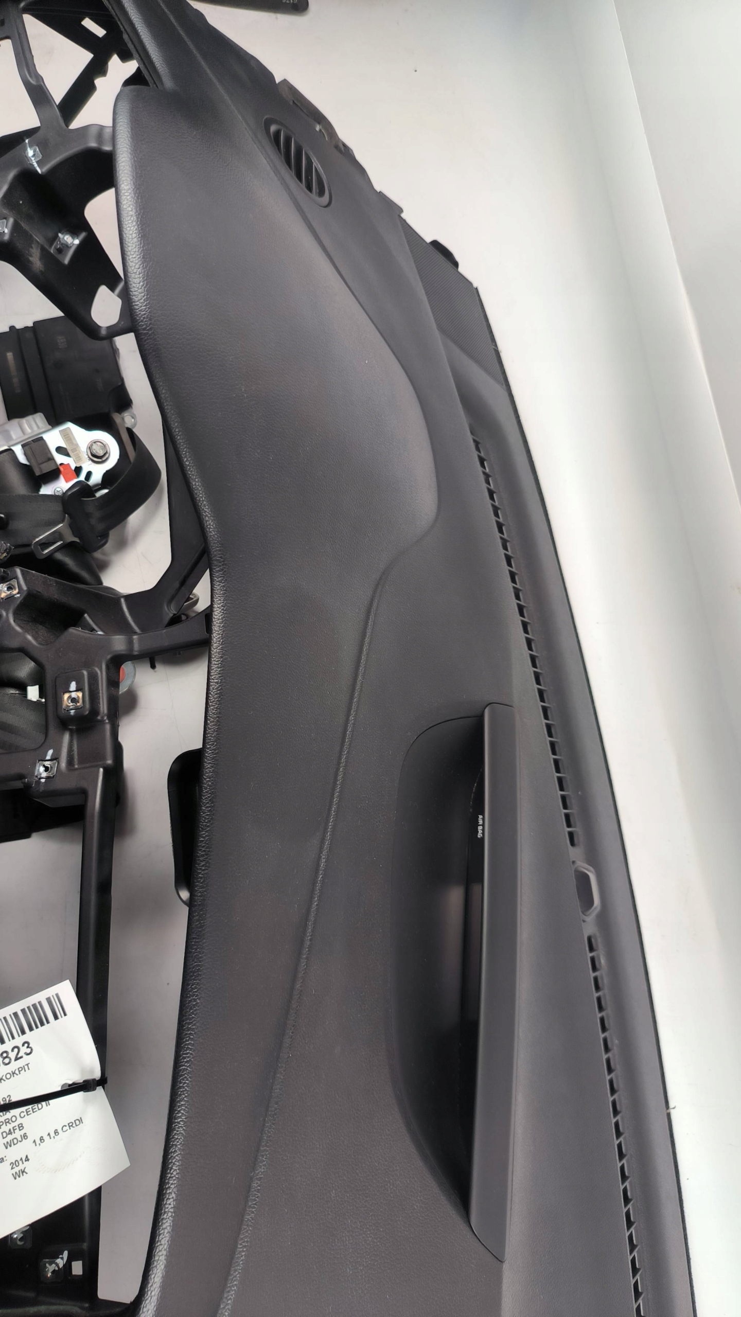 DESKA KOKPIT KIA PRO CEED II
