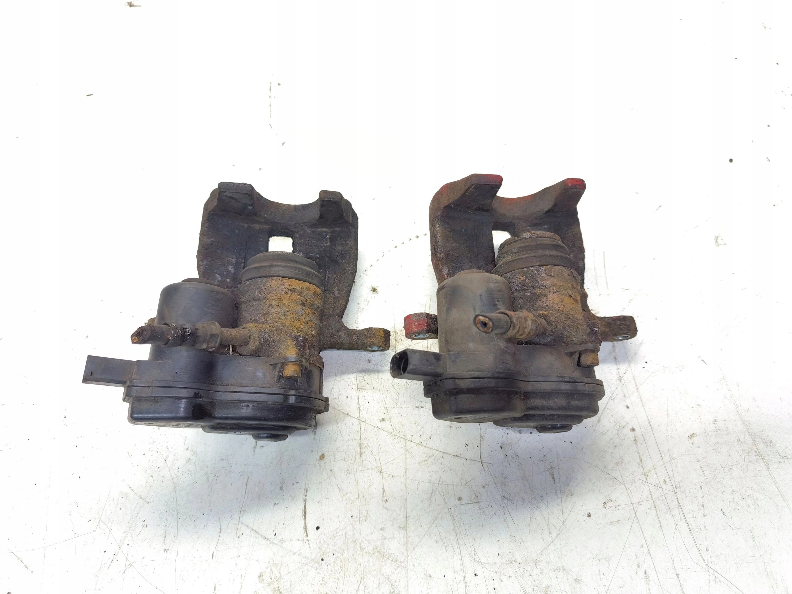 caliper brake electrical right rear part AUDI A4 B8 A5 8T Q5 8R