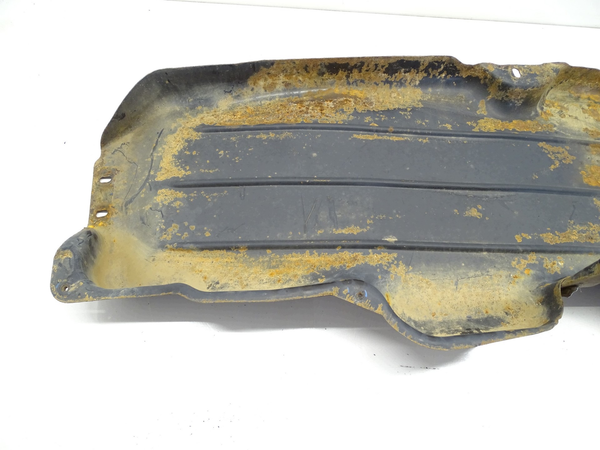 Blende Abdeckung untere Behälter des Kraftstoffsbehälters LAND ROVER RANGE ROVER SPORT L320