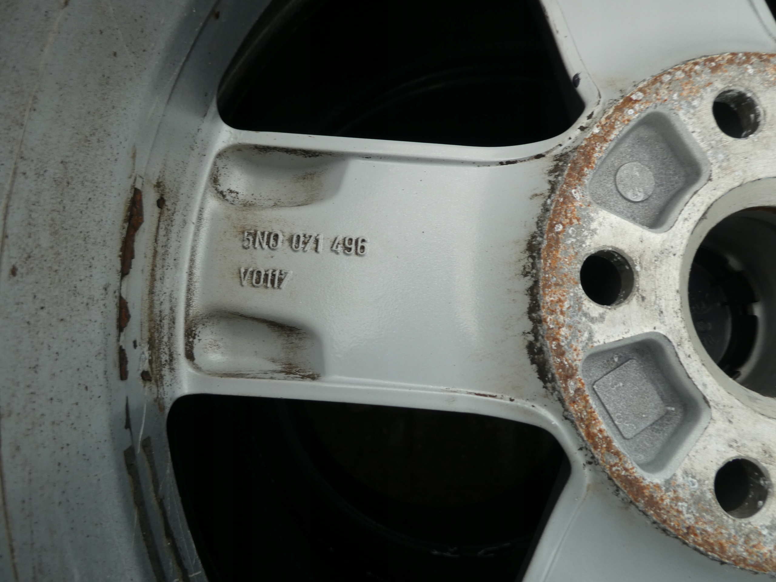4X discs aluminium disc 5N0071496 VW 5X112
