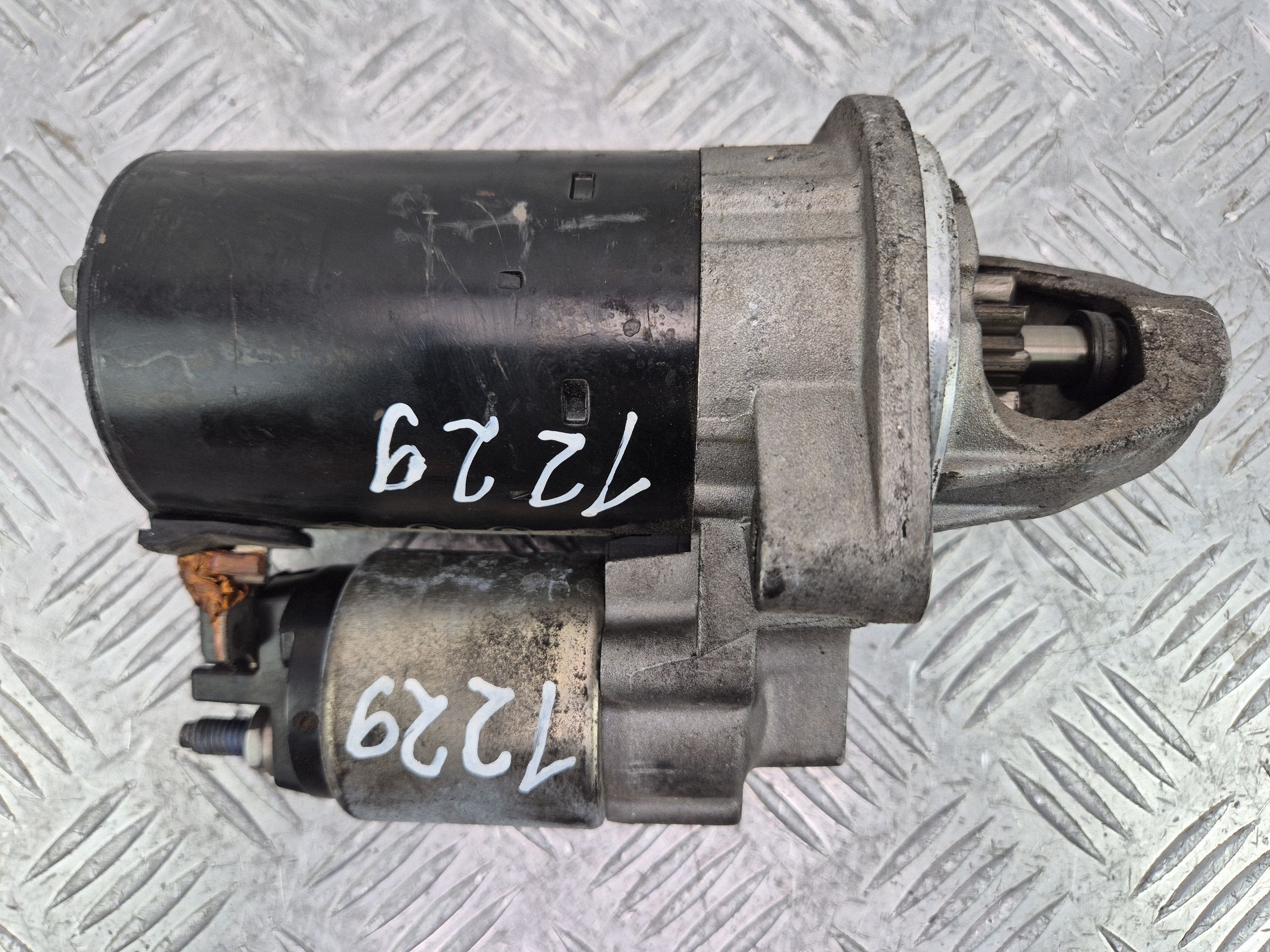 BMW 3 E92 E93 325i starter 2354701 N52B25AF