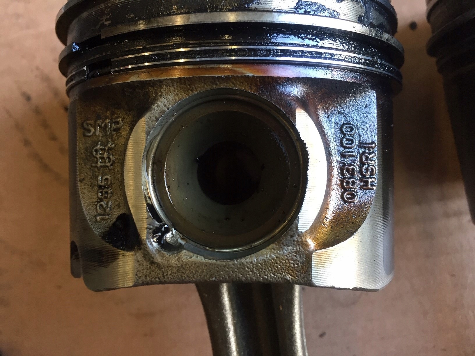 AUDI Q7 4L 4.2 TDI BTR piston connecting rod 057D