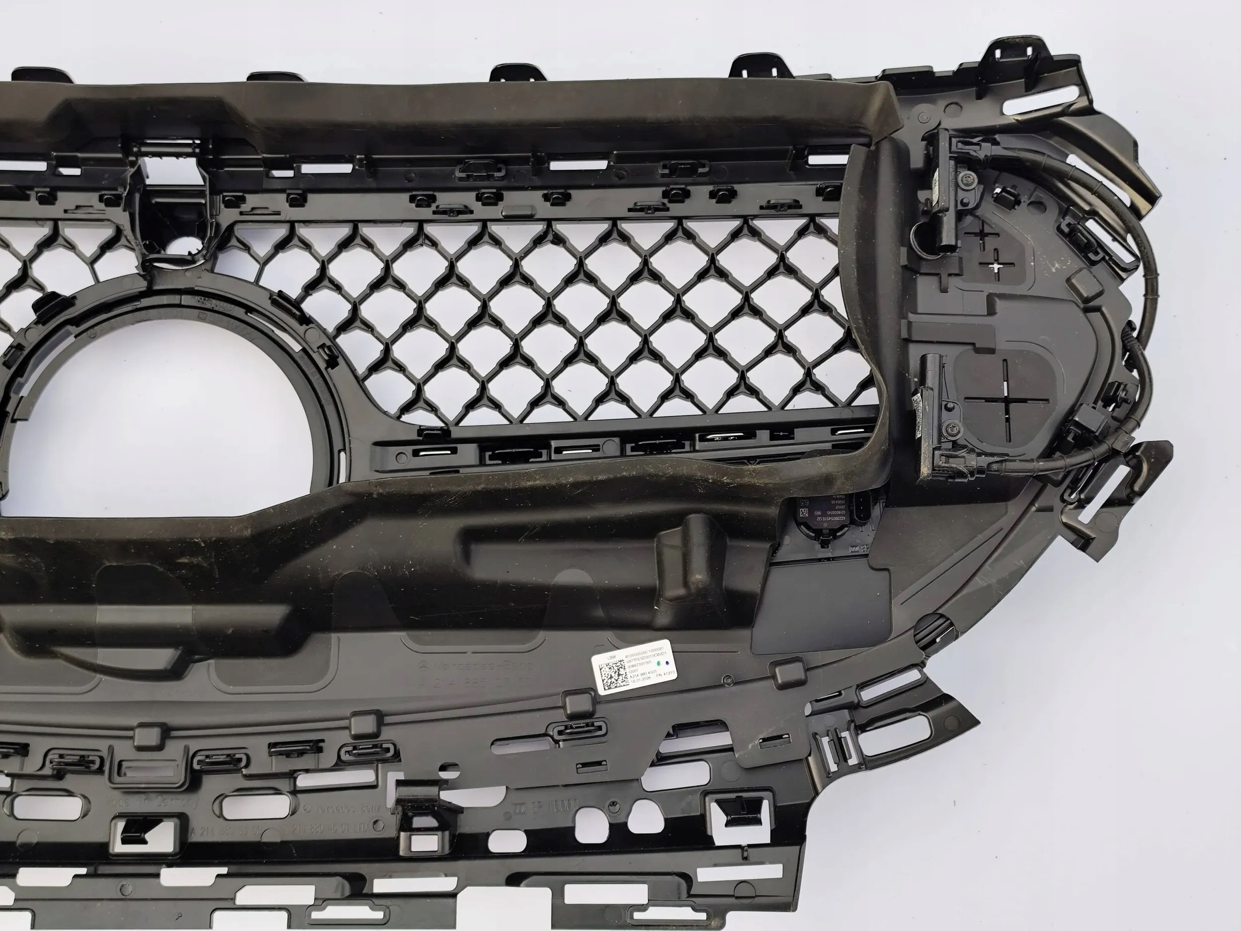 GRILL ATRAPA MERCEDES E-Klas W214 AMG A2148805300 PDC KAMERA RADAR ORYGINAL Numer katalogowy części A2148805300