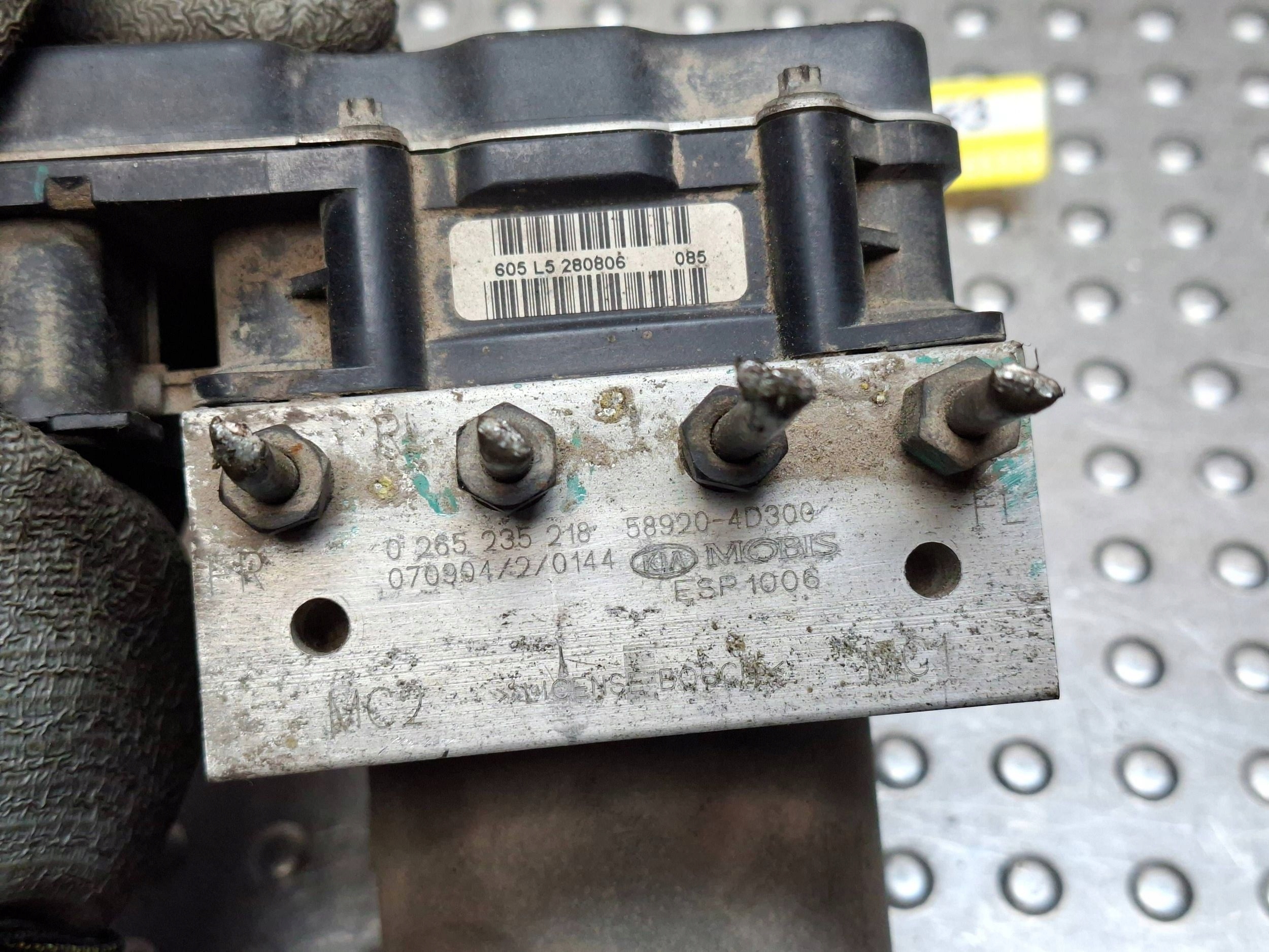 pump control unit ABS KIA CARNIVAL II 05- 58920-4D300 0265950614