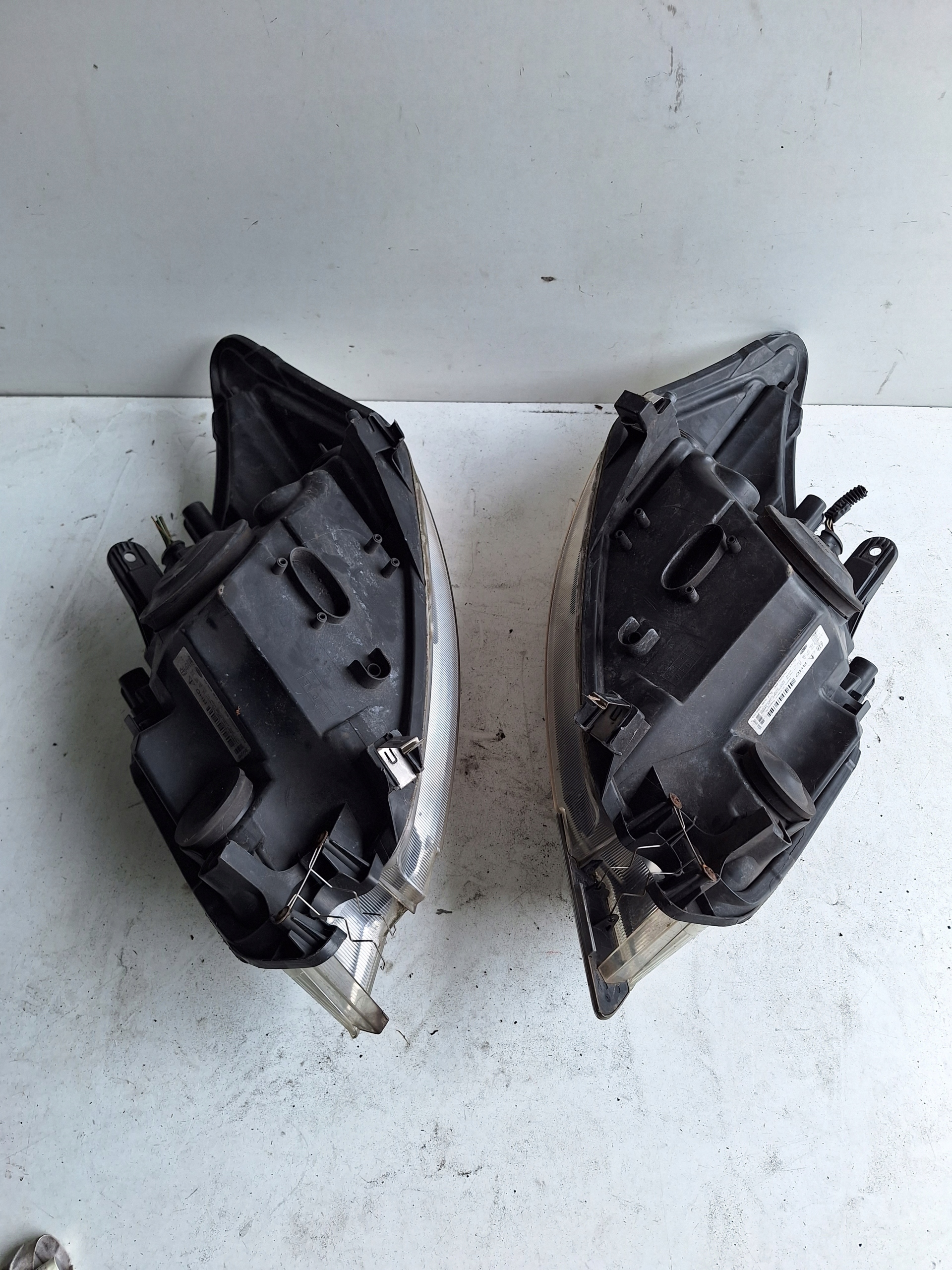 FORD KUGA MK1 08-12 light right UK