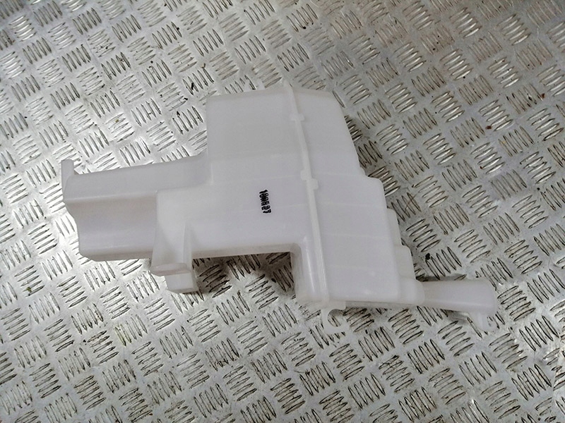 GENESIS COUPE 2011 бачок омывателя жидкости 2.0 3.8 GK1