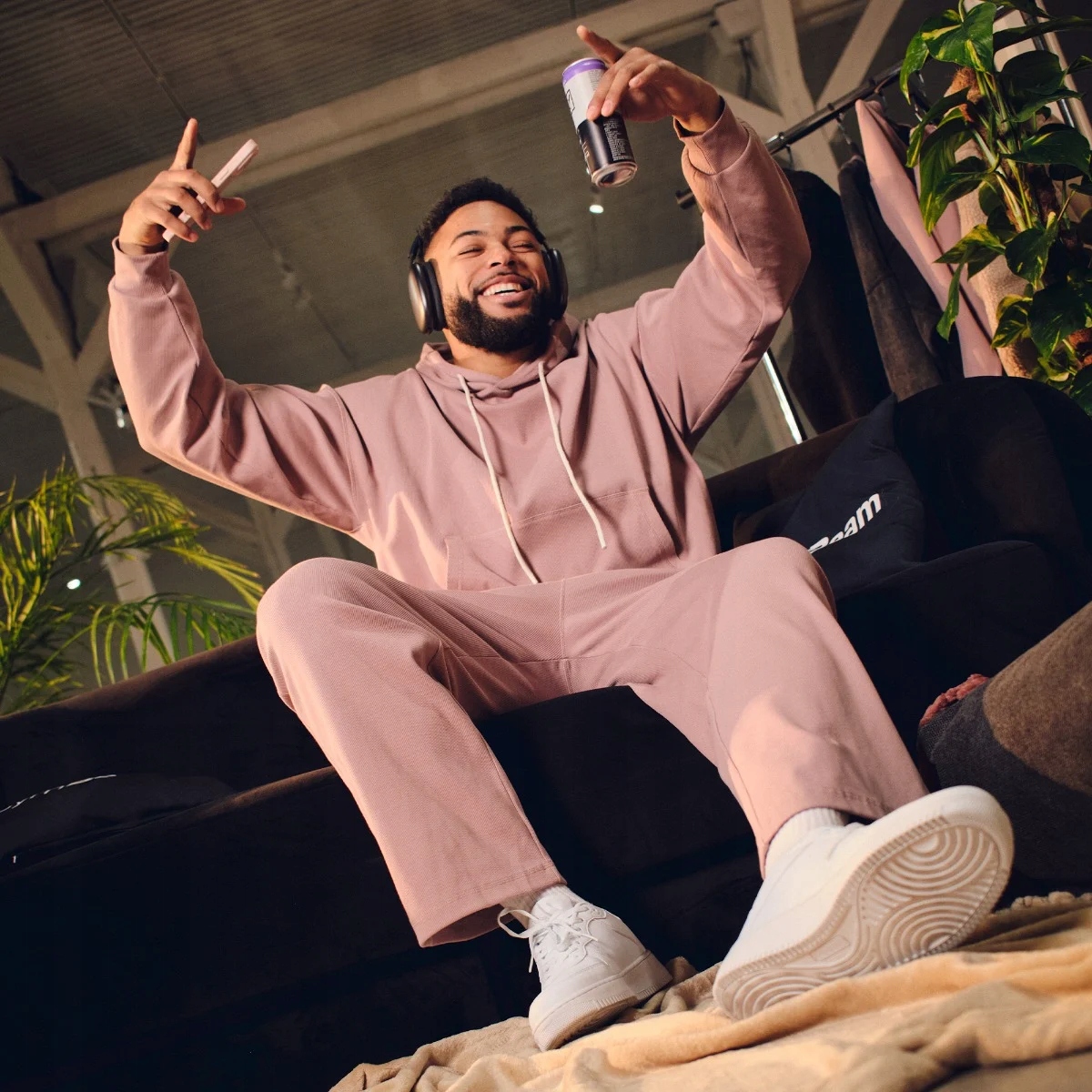 GymBeam Spodnie dresowe Aura Roux L