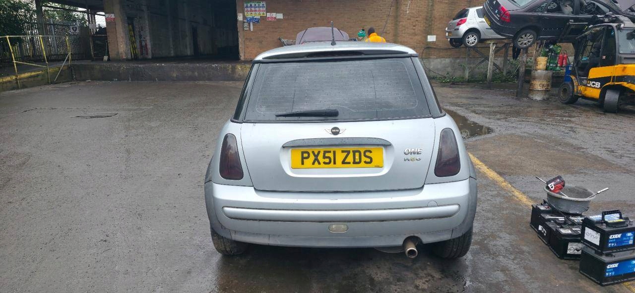 lišta kapoty Mini Cooper R50 2001 51137167530