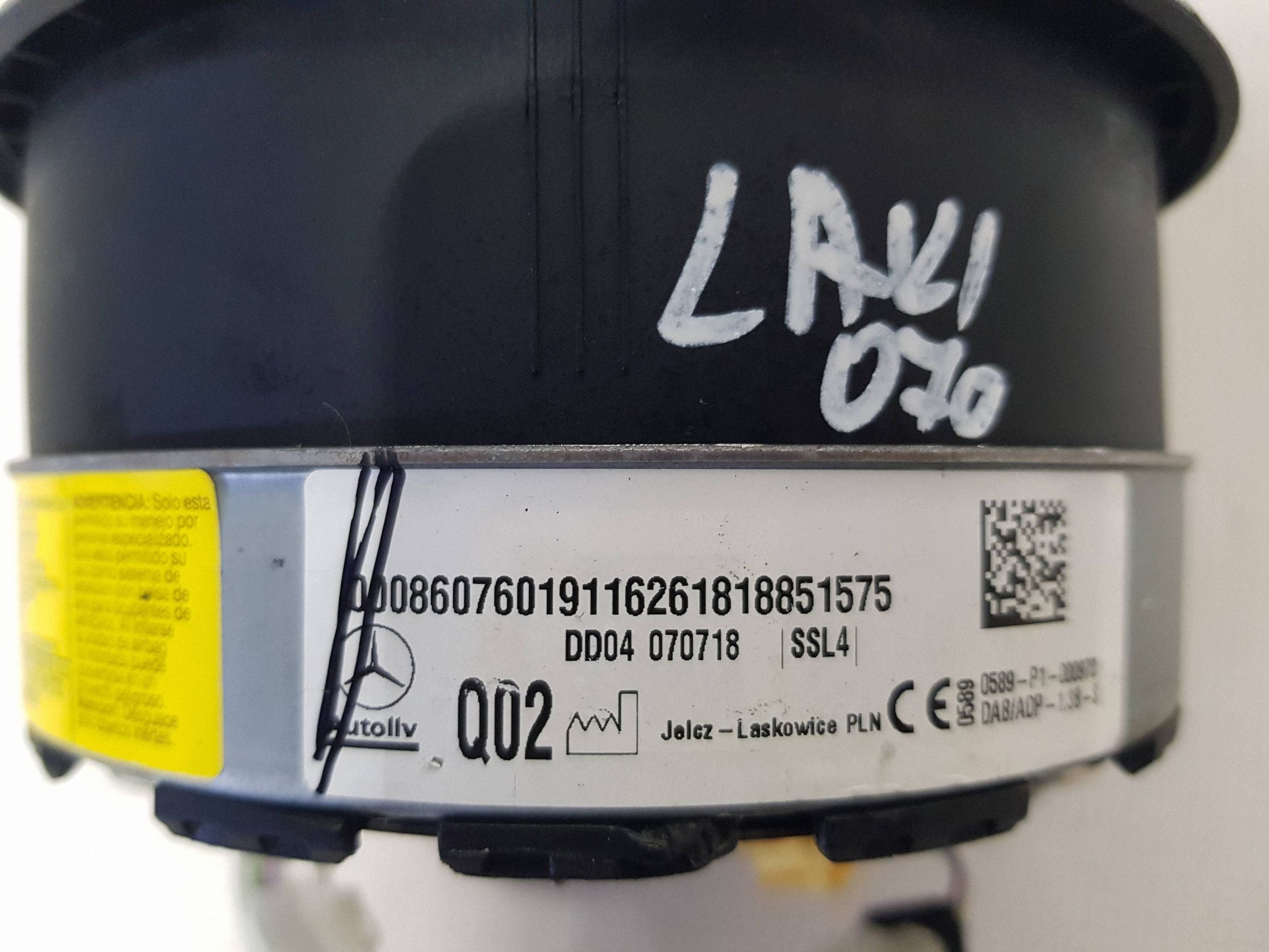 airbag řidičů Mercedes E W213 LIFT A0008607601