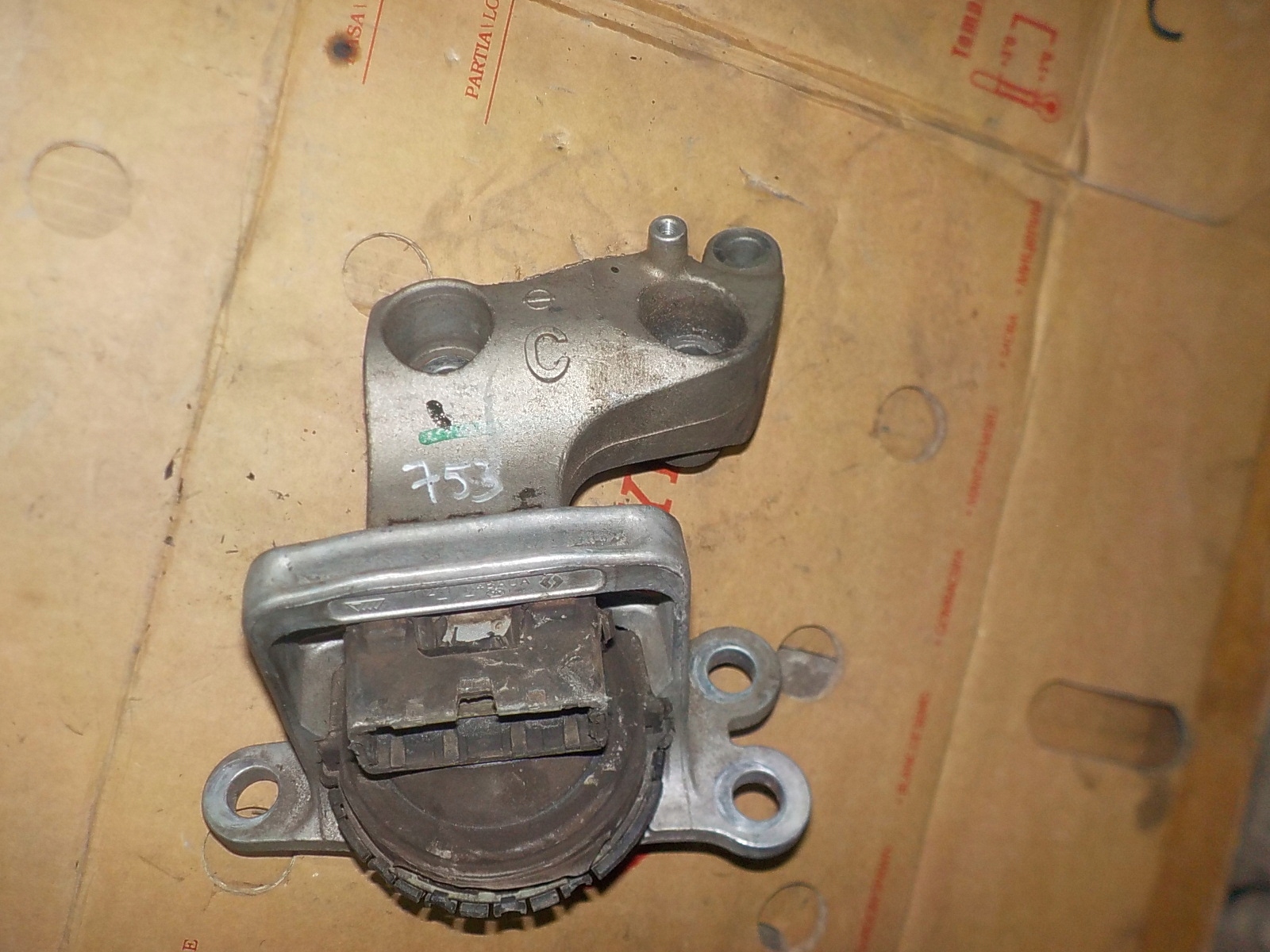 ŁAPA PODUSZKA SILNIKA MEGANE IV TALISMAN 1.6DCI 112114BA0A