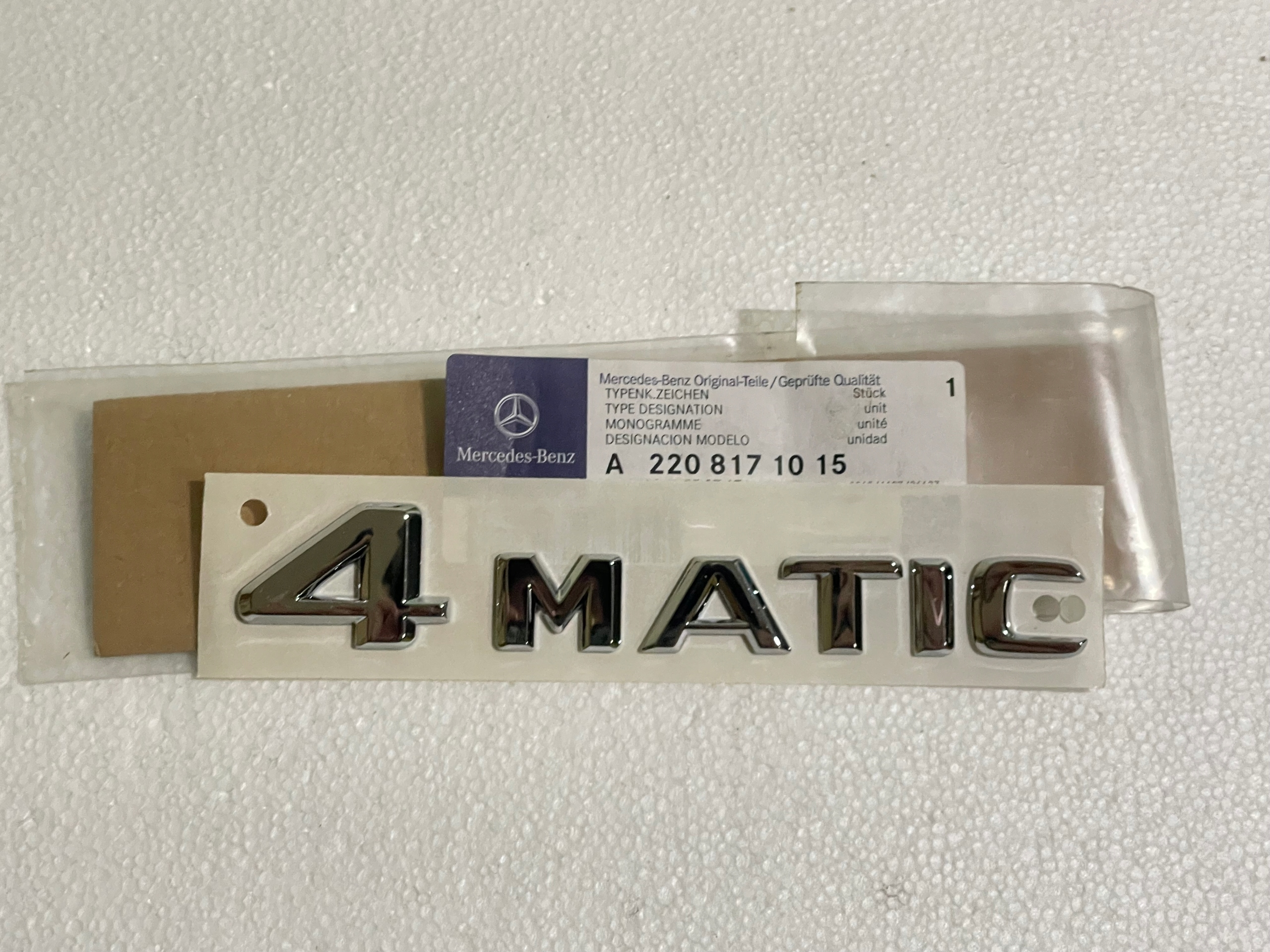 Nový Originálny nápis emblém nálepka 4 Matic Mercedes A2208171015