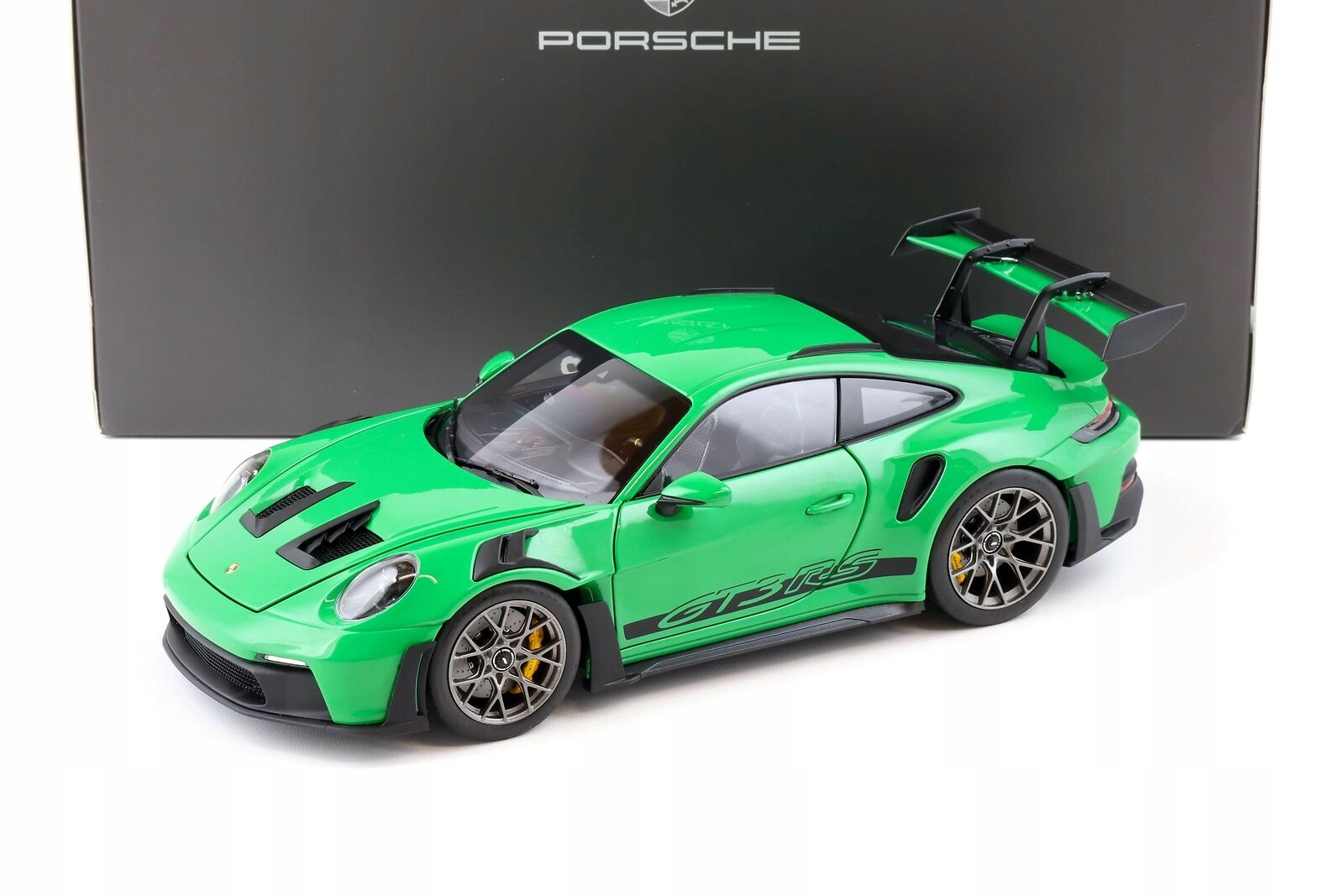 Porsche 911 992 GT3 Rs Python zelená Wap Dealer 1:18