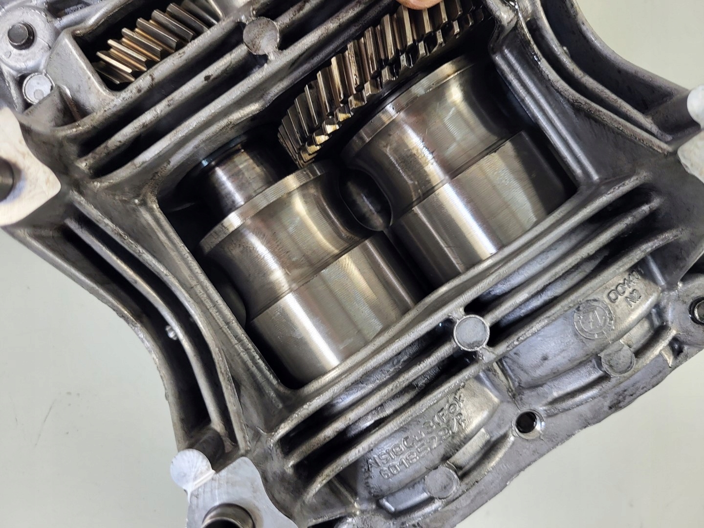 vačka balansujacy vačky 2.0 cdti B20DTH OPEL INSIGNIA B 55495000A