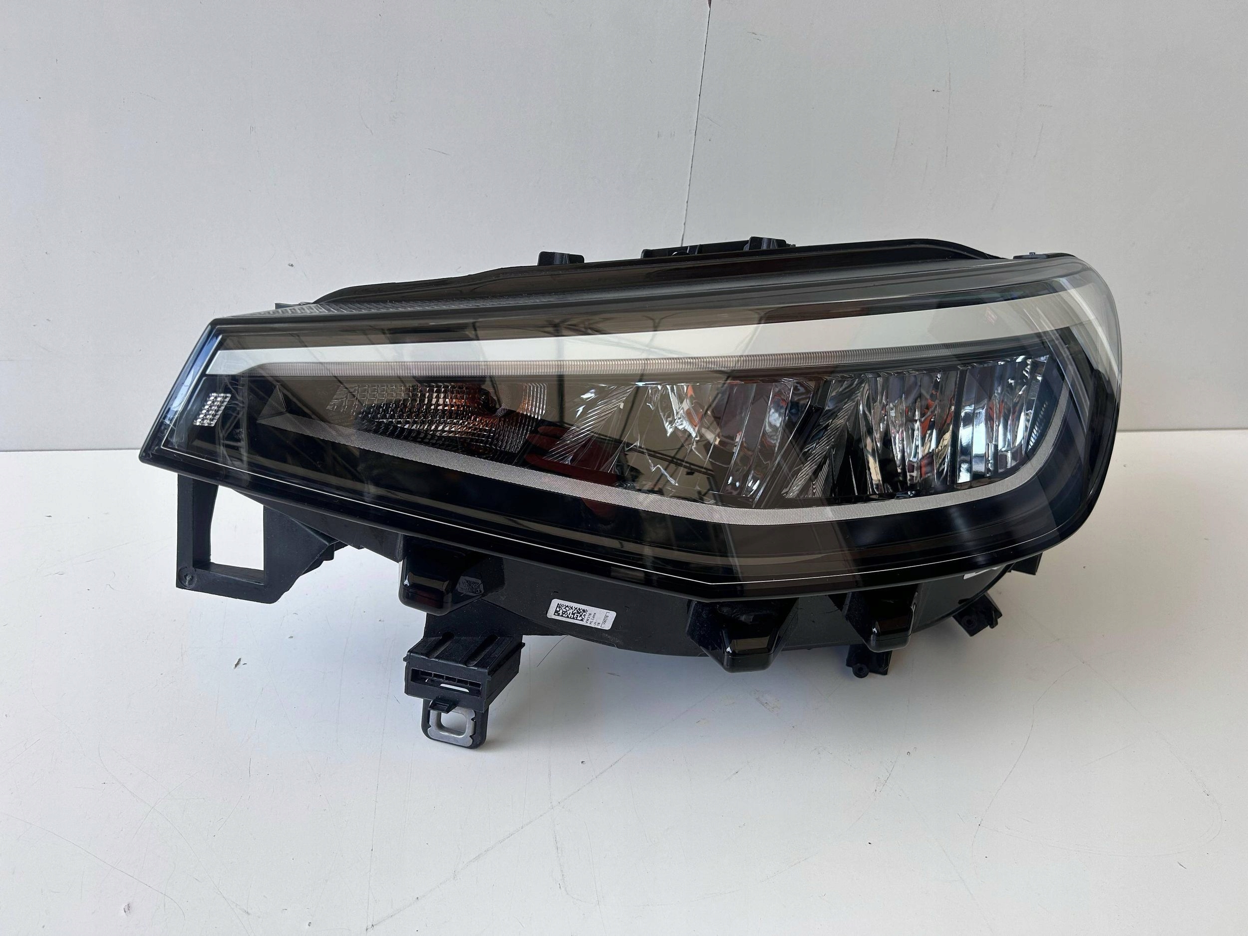 vw id.4 ID4 фара левая 11B941005 b оригинал