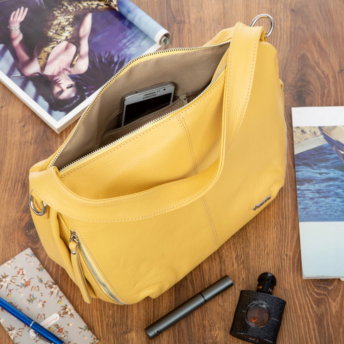 Torebka Skórzana Vezze Conta Żółta Styl miejski