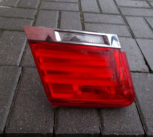 BMW 7 F01 F02--LAMPA TYLNA LEWA W KLAPĘ 7182205