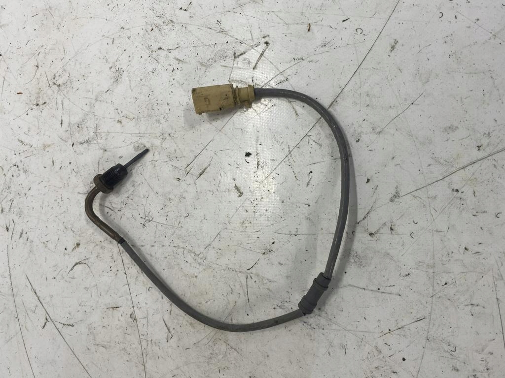 Sensor TEMPERATURY Gase ORG. VW PASSAT B8 05E906088J