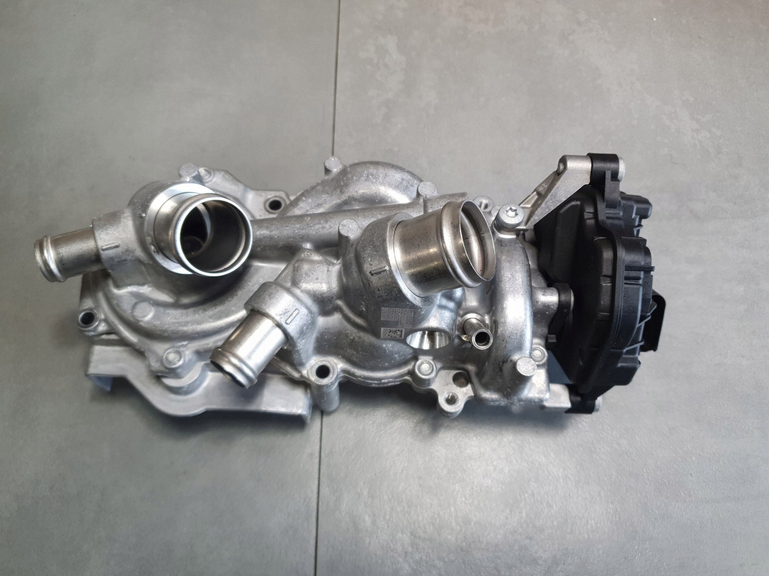 Audi A3 8Y 1.5 water pump 05E121111AB