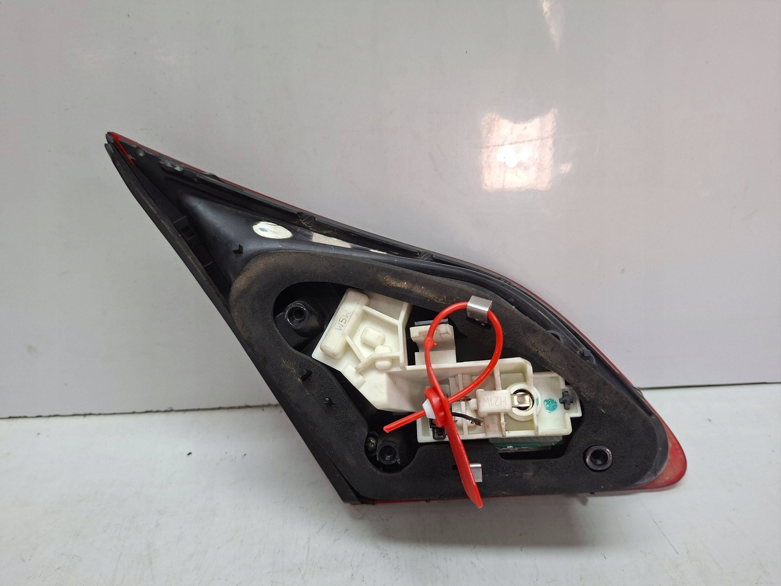 light rear right to the bonnet OPEL ASTRA J HB LIFT 2012