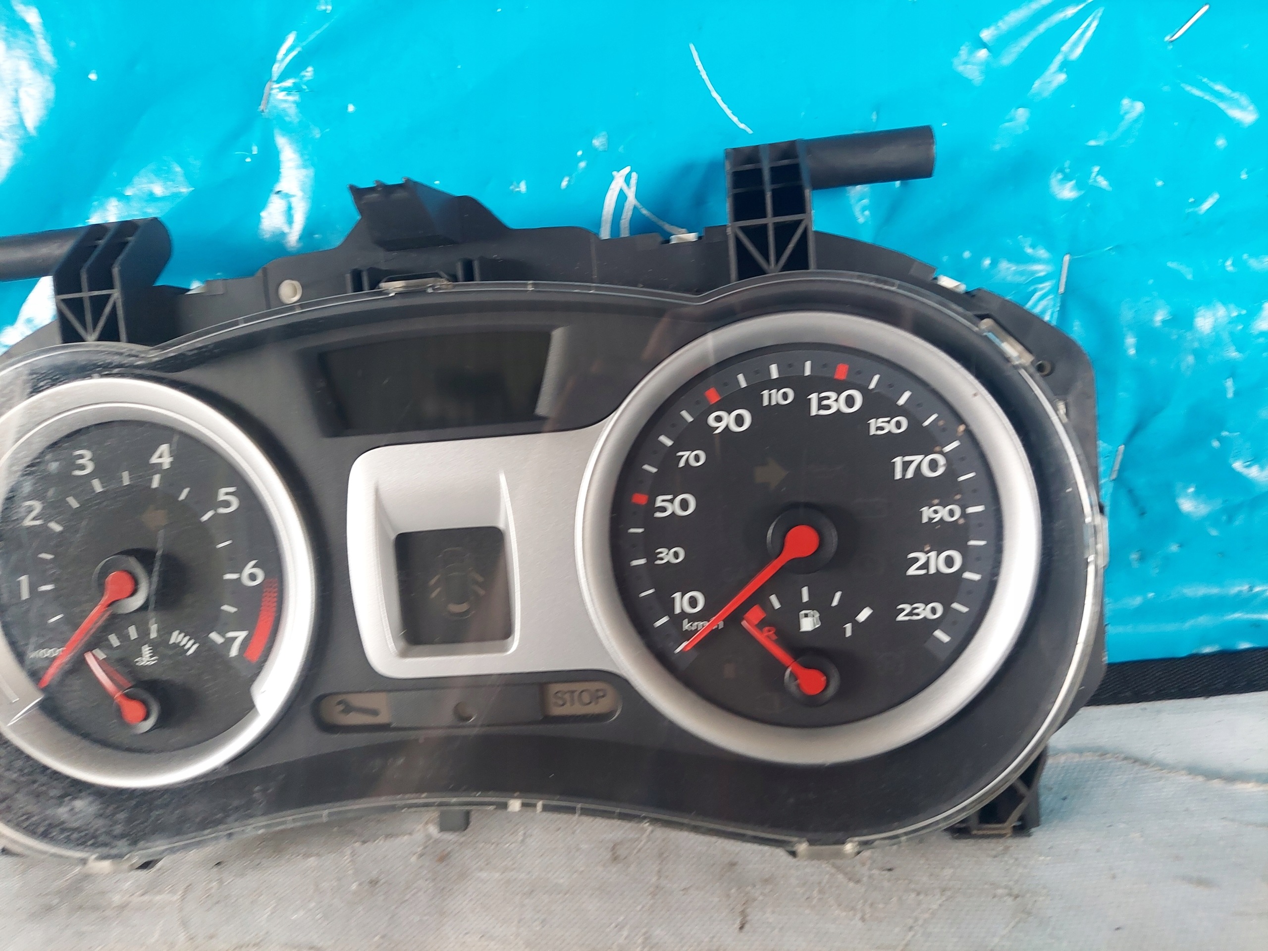 dials clock CLIO III 1.2 16V 8200715181N