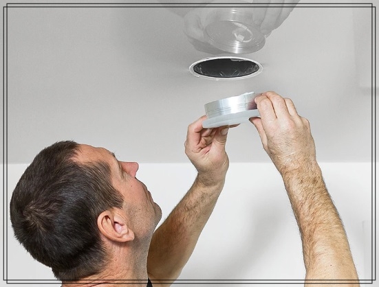 ANEMOSTAT WYWIEWNY 250 mm BIAŁY METALOWY + RAMKA EAN (GTIN) 5903886643727