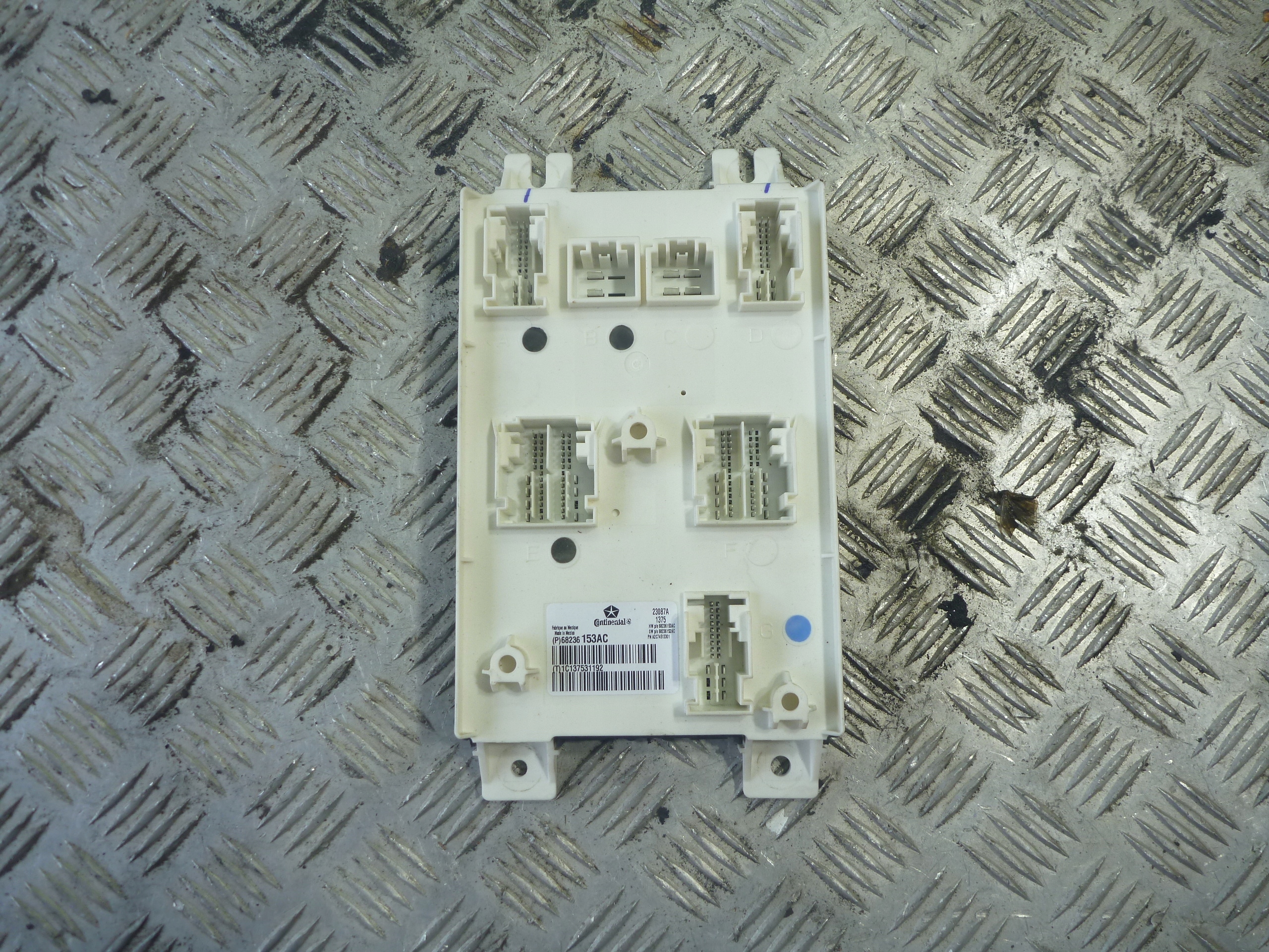 68236153AC - Модуль комфорту BCM Limited Dodge Ram 13-