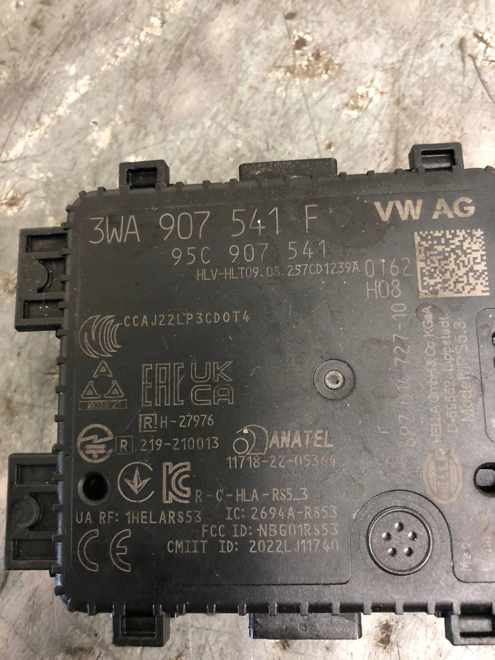 RADAR Sensor DISTRONIC VW AUDI 3WA907541F