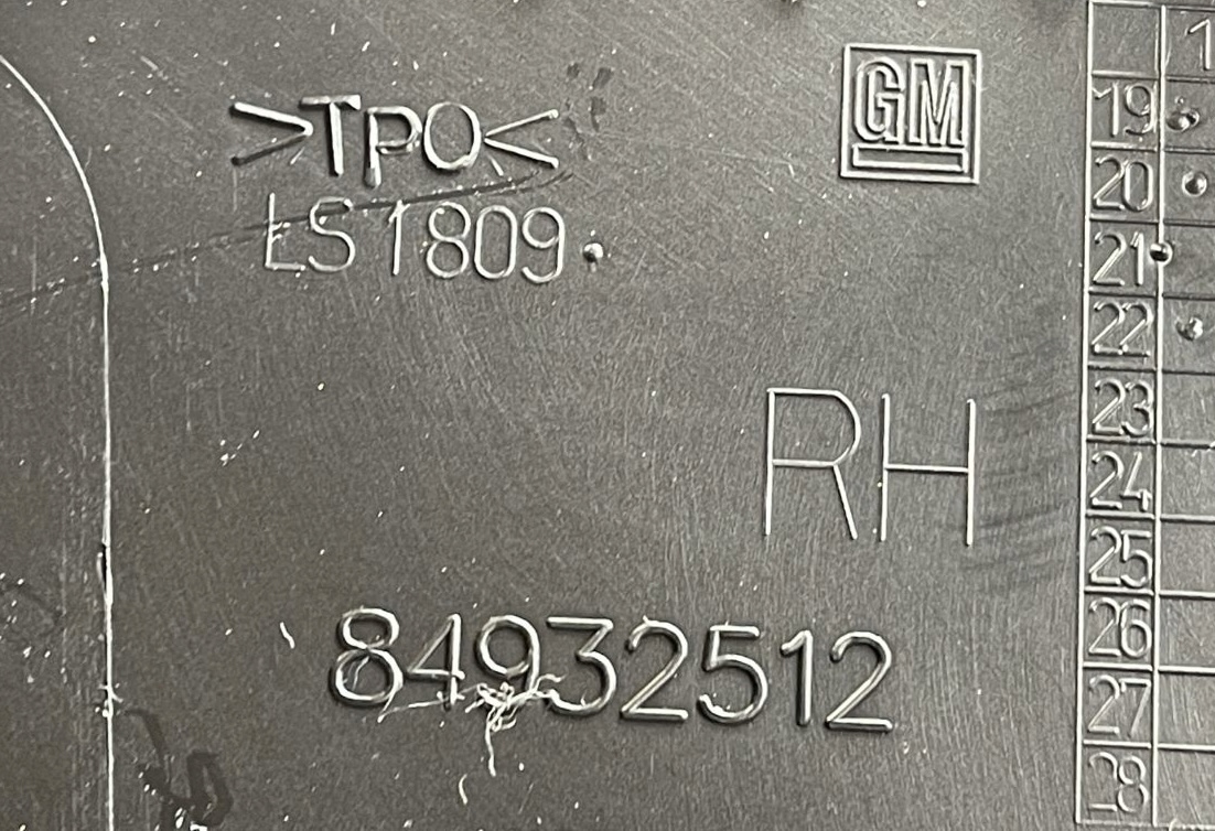 O7 CADILLAC CT5 V 19- Blende Abdeckung SLUPKA C heck rechts 84932512