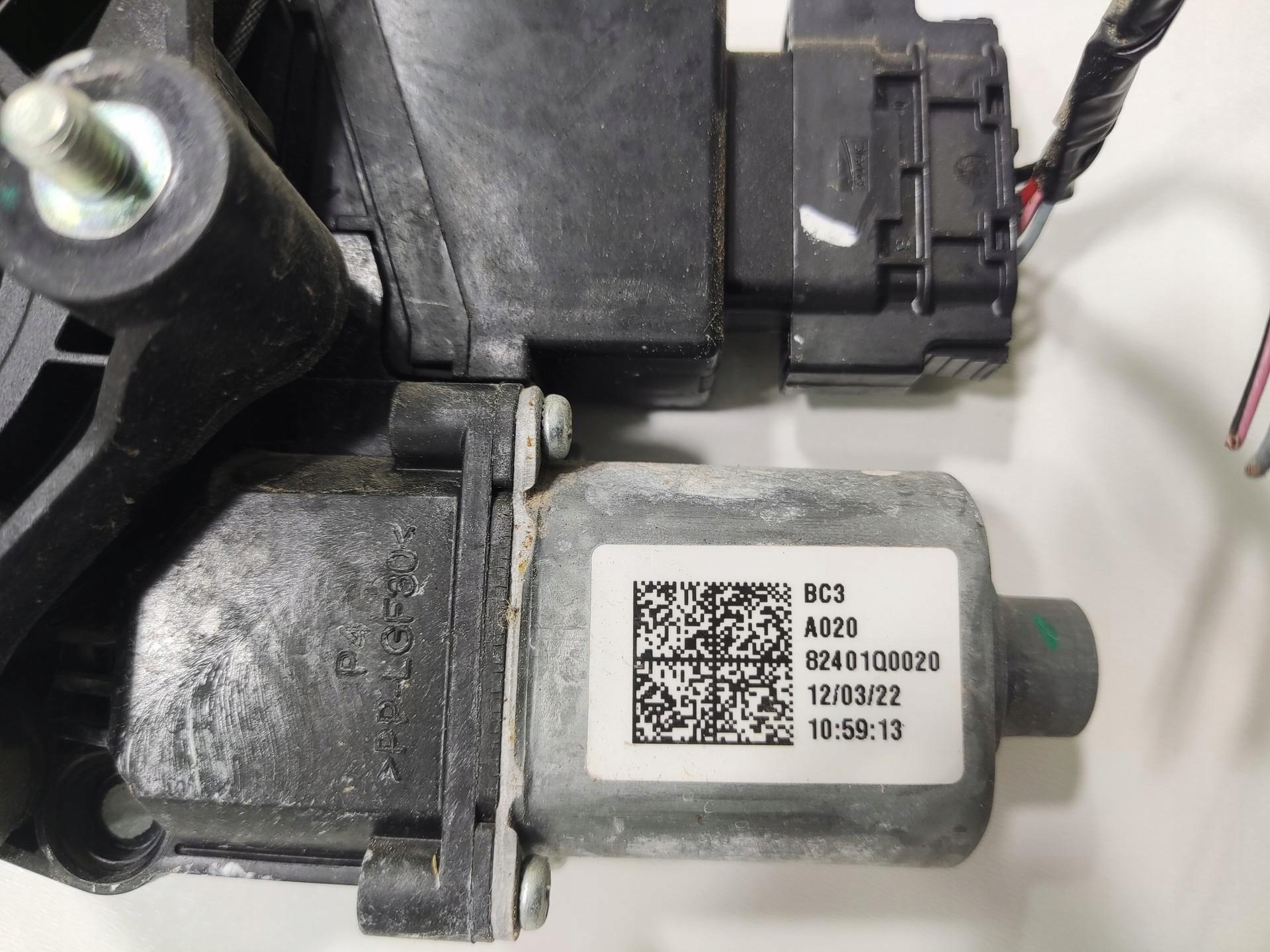window regulator mechanism left front HYUNDAI BAYON 2021-2024 82401-Q0020