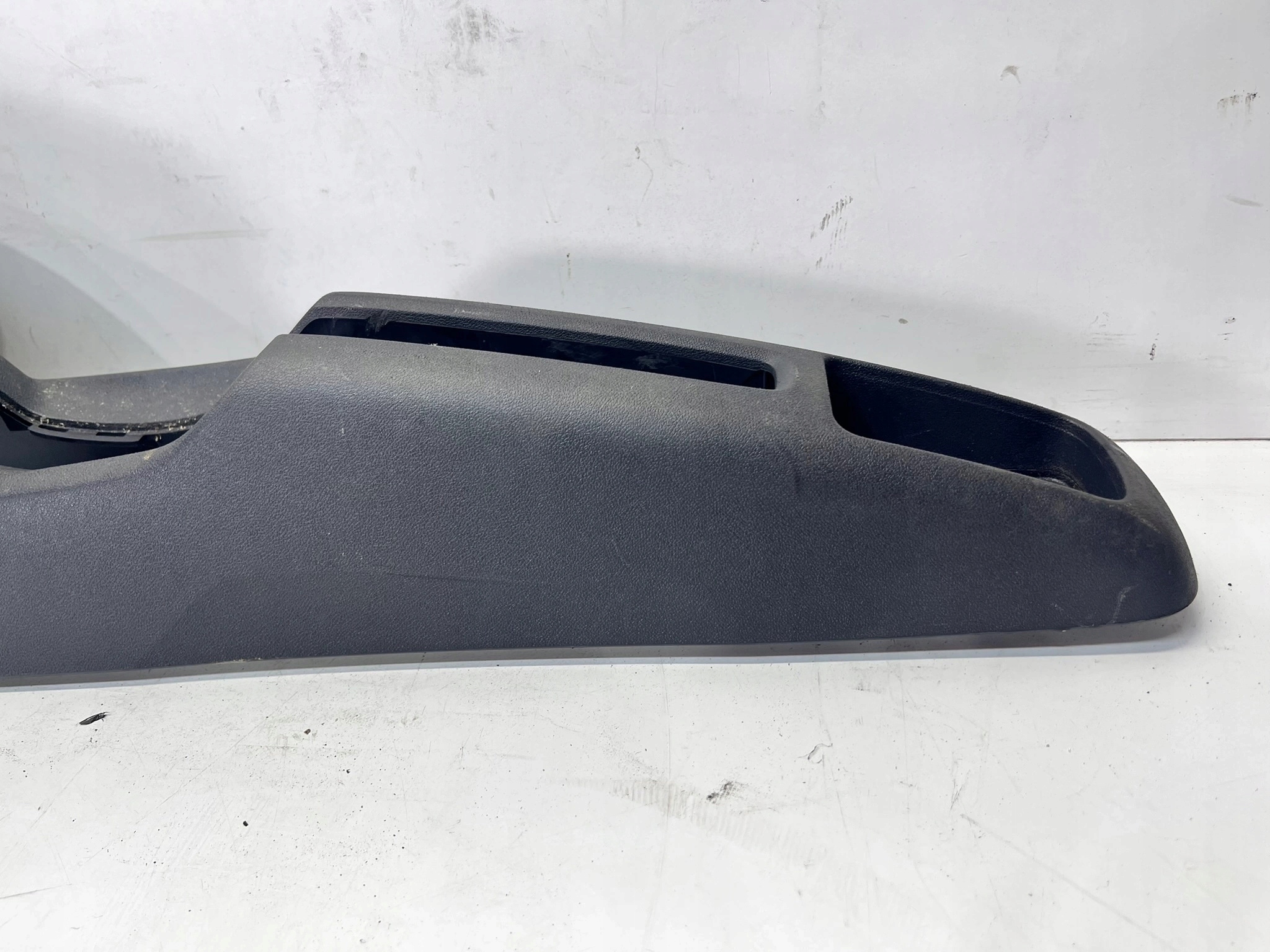 TUNEL mitte AUDI A1 8X 8X0863240A