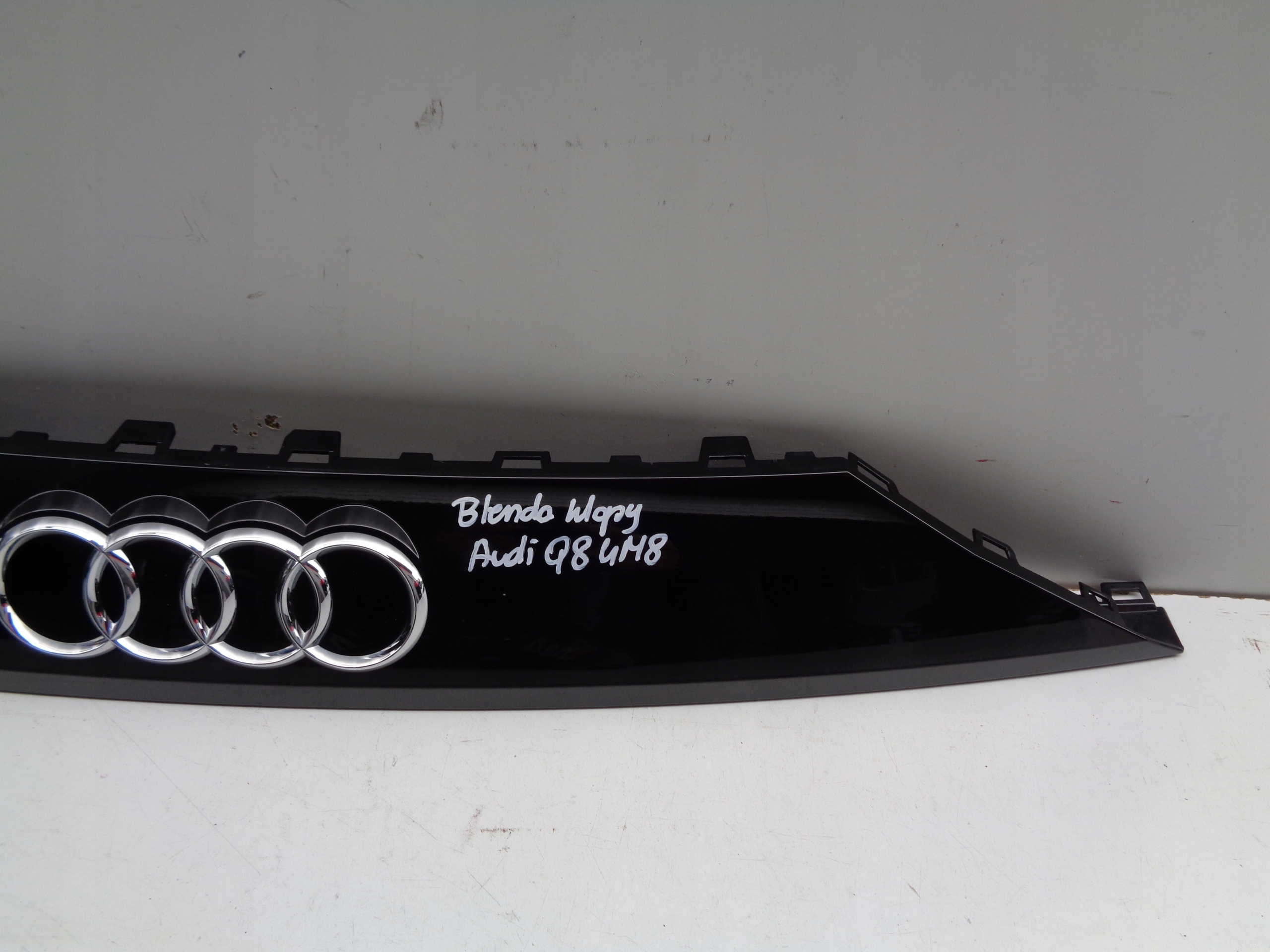 Blende Schutzkappe heckklappe AUDI Q8 4M8
