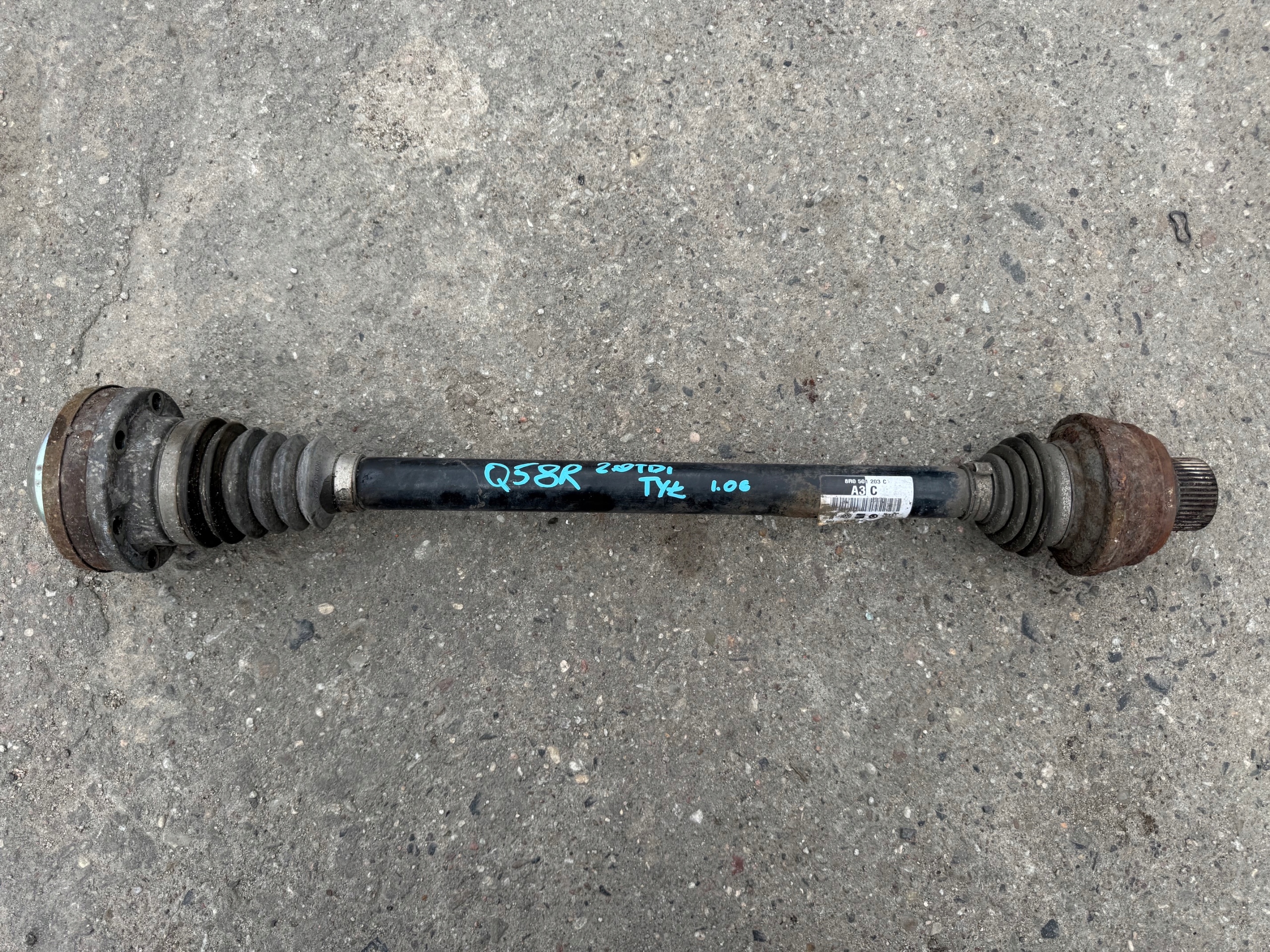 AUDI Q5 8R semi-axis right left rear right left rear part 8R0501203C