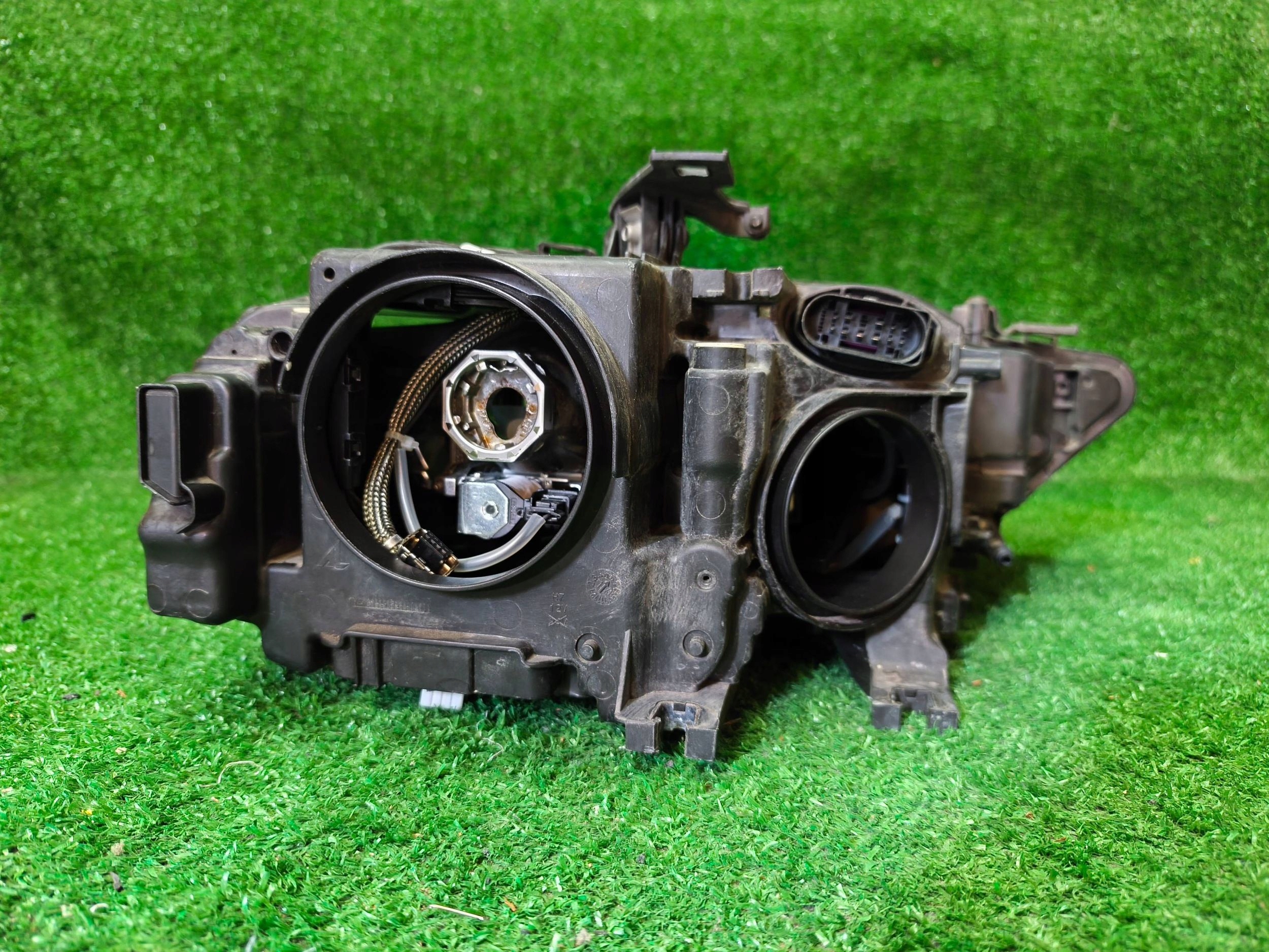REFLEKTOR left front AUDI A4 B8 LIFT BI-XENON NR.1155
