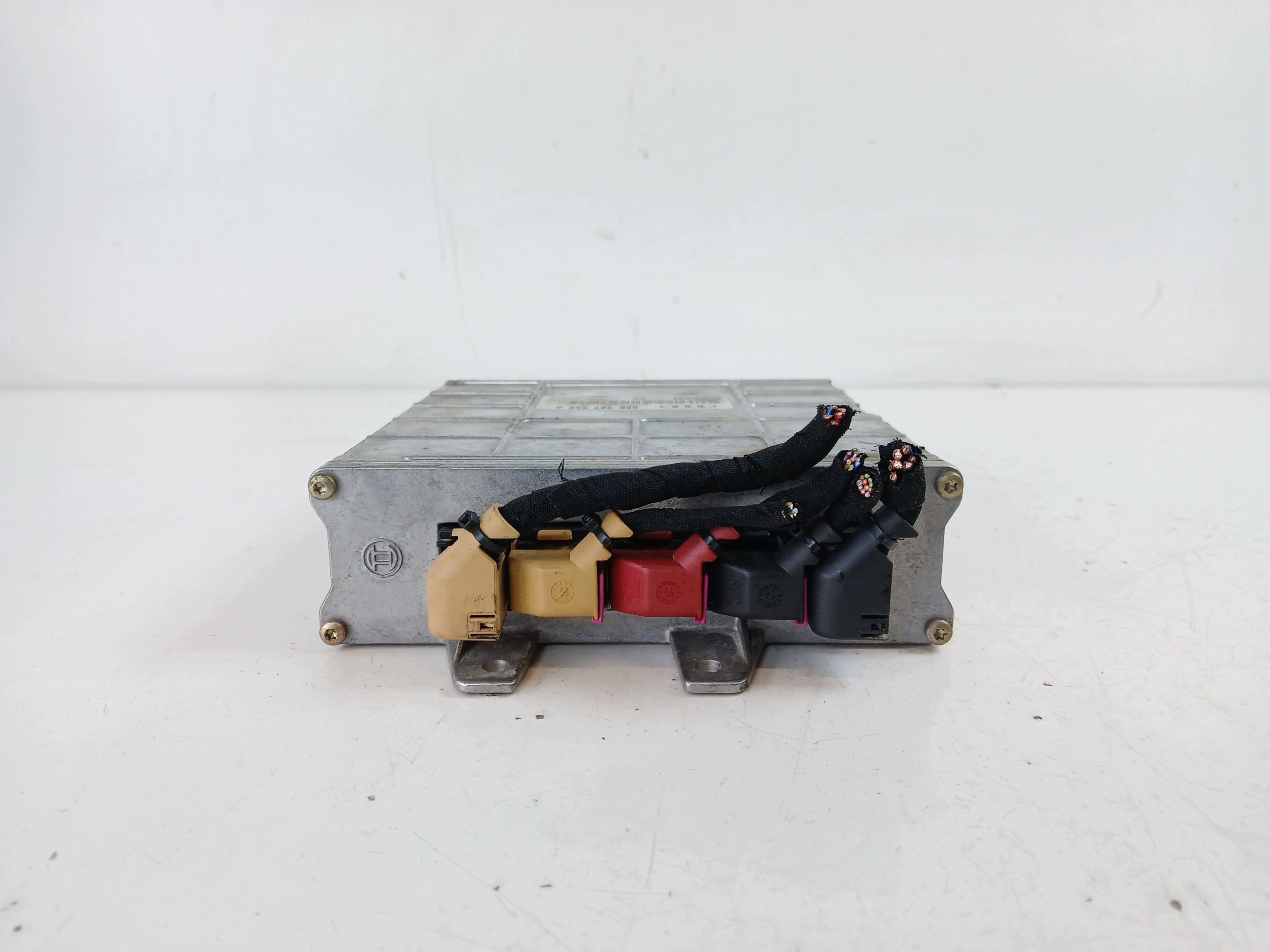 AUDI A4 B5 1.6 control unit of the engine 8D0907558A