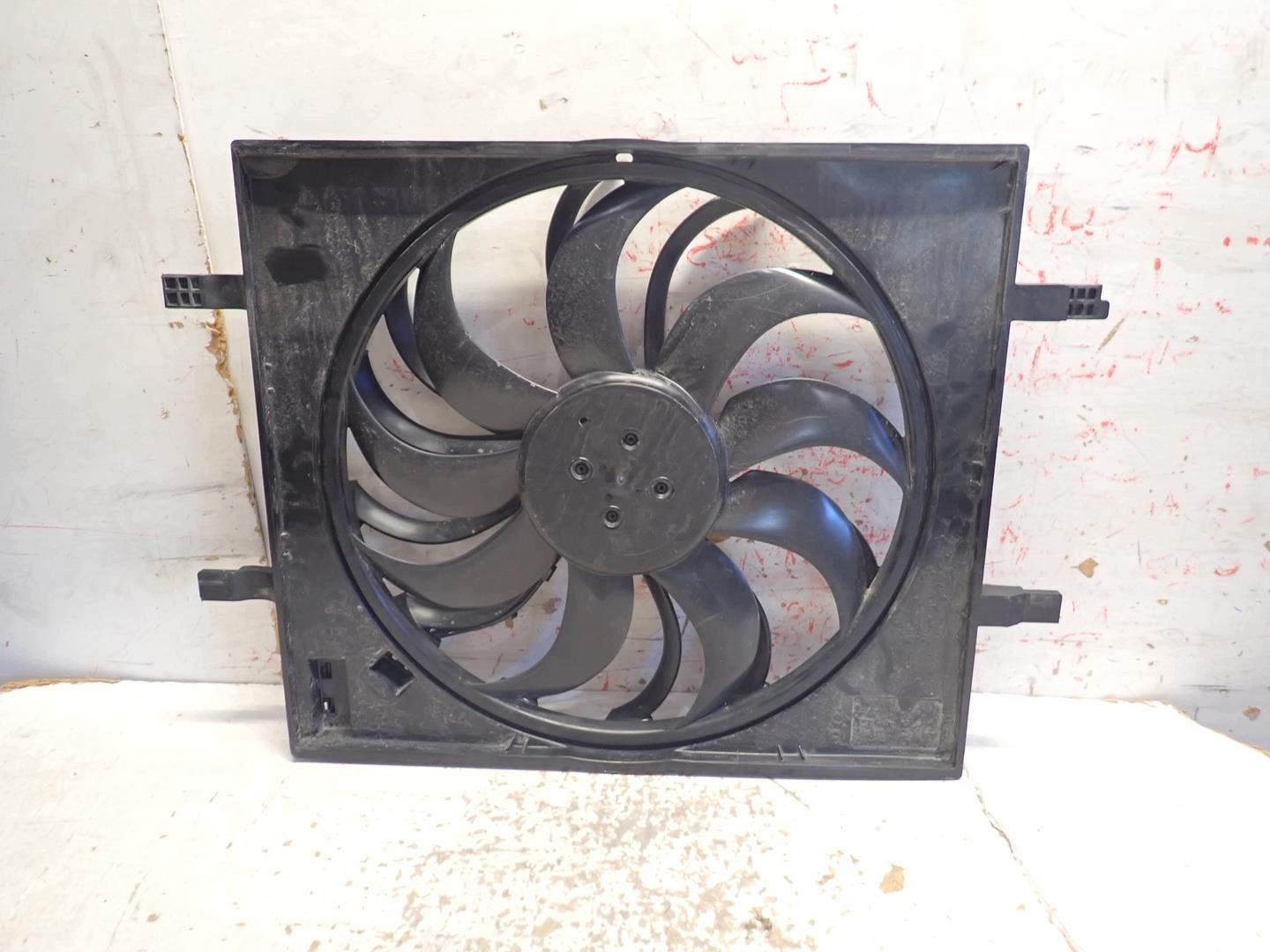 ventilátor chladiče obal VW ID3 ID4 ID4 ID BUZZ 1EA121205A