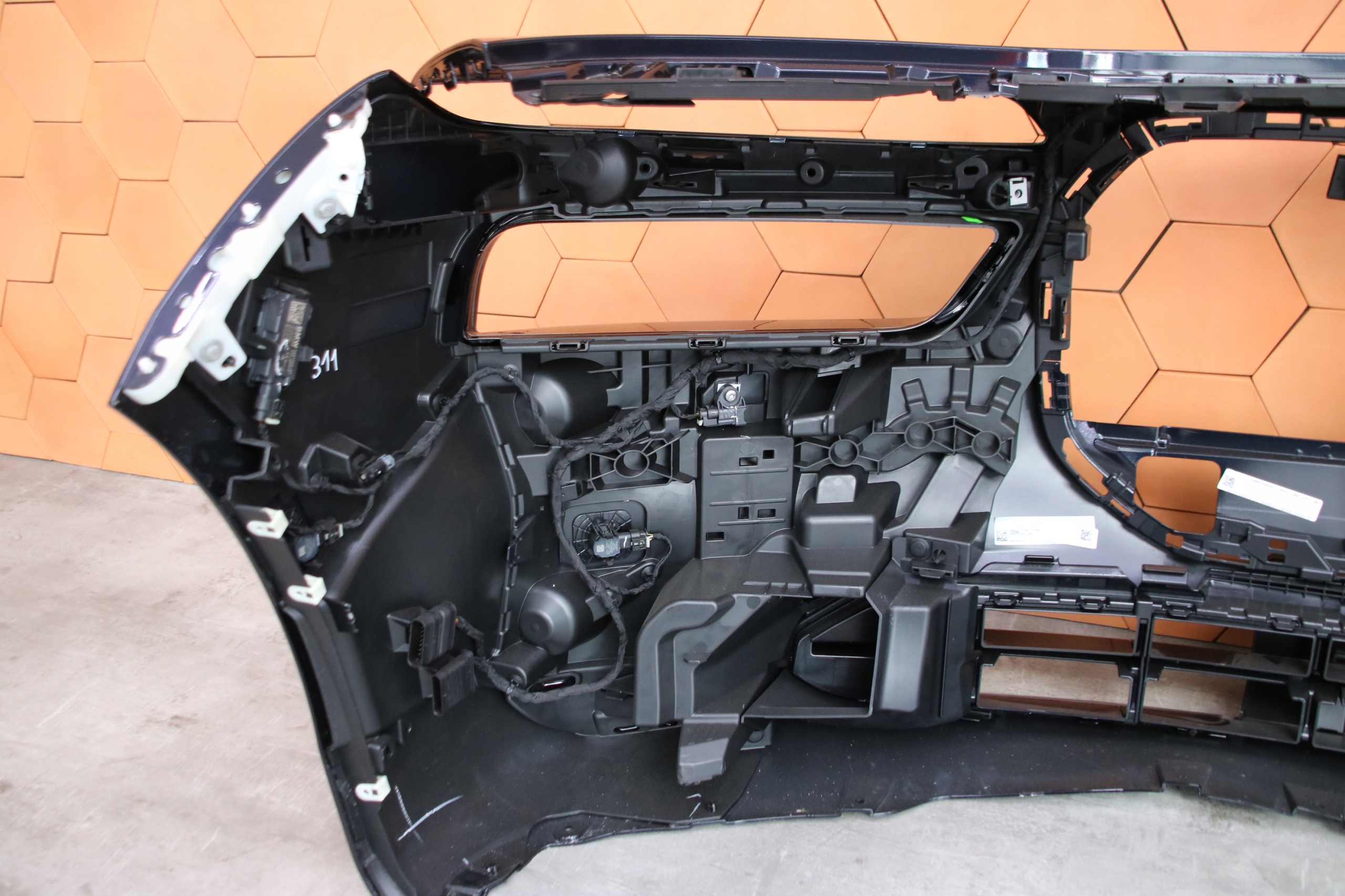 BMW 7 G70 i7 complete bumper front front colour 416 CARBONSCHWARZ