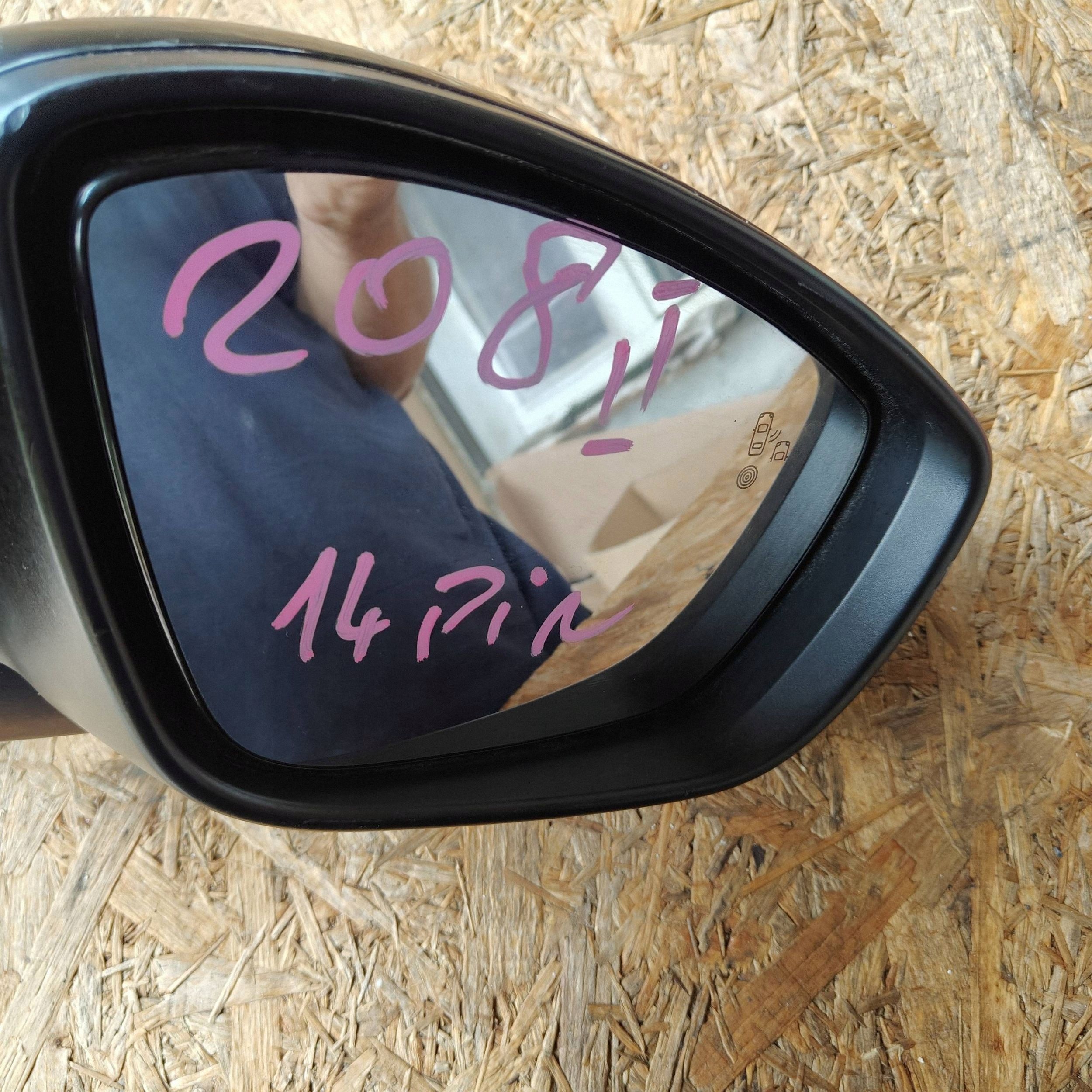 Peugeot 208 II GT 14 pin mirror side right right side 232636346