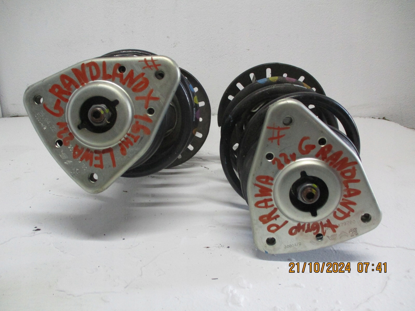 shock absorber amor front right left OPEL GRANDLAND X 9819718780