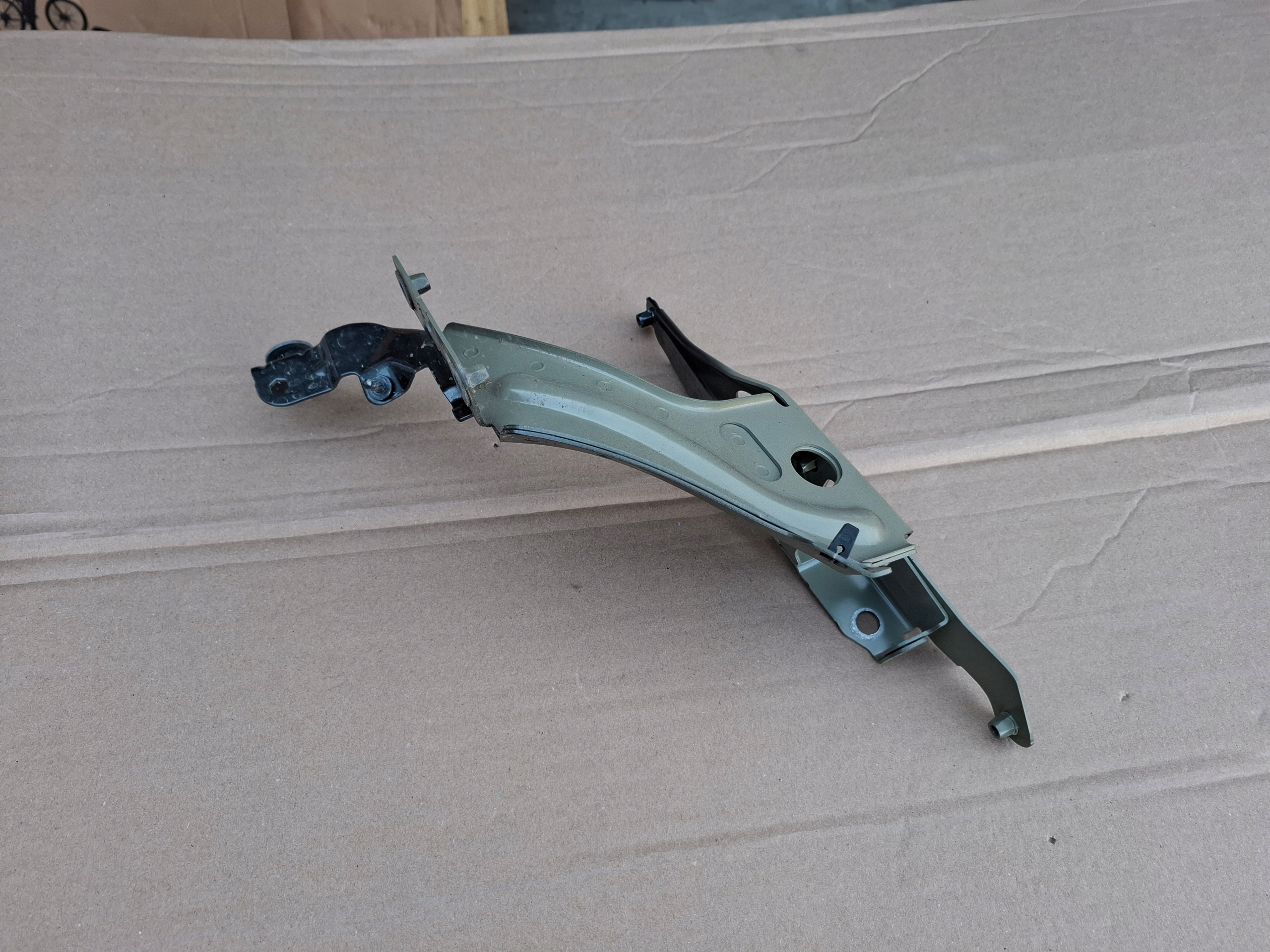 AUDI RS6 C8 Console Support plaque Aile Avant Gauche LZ7S