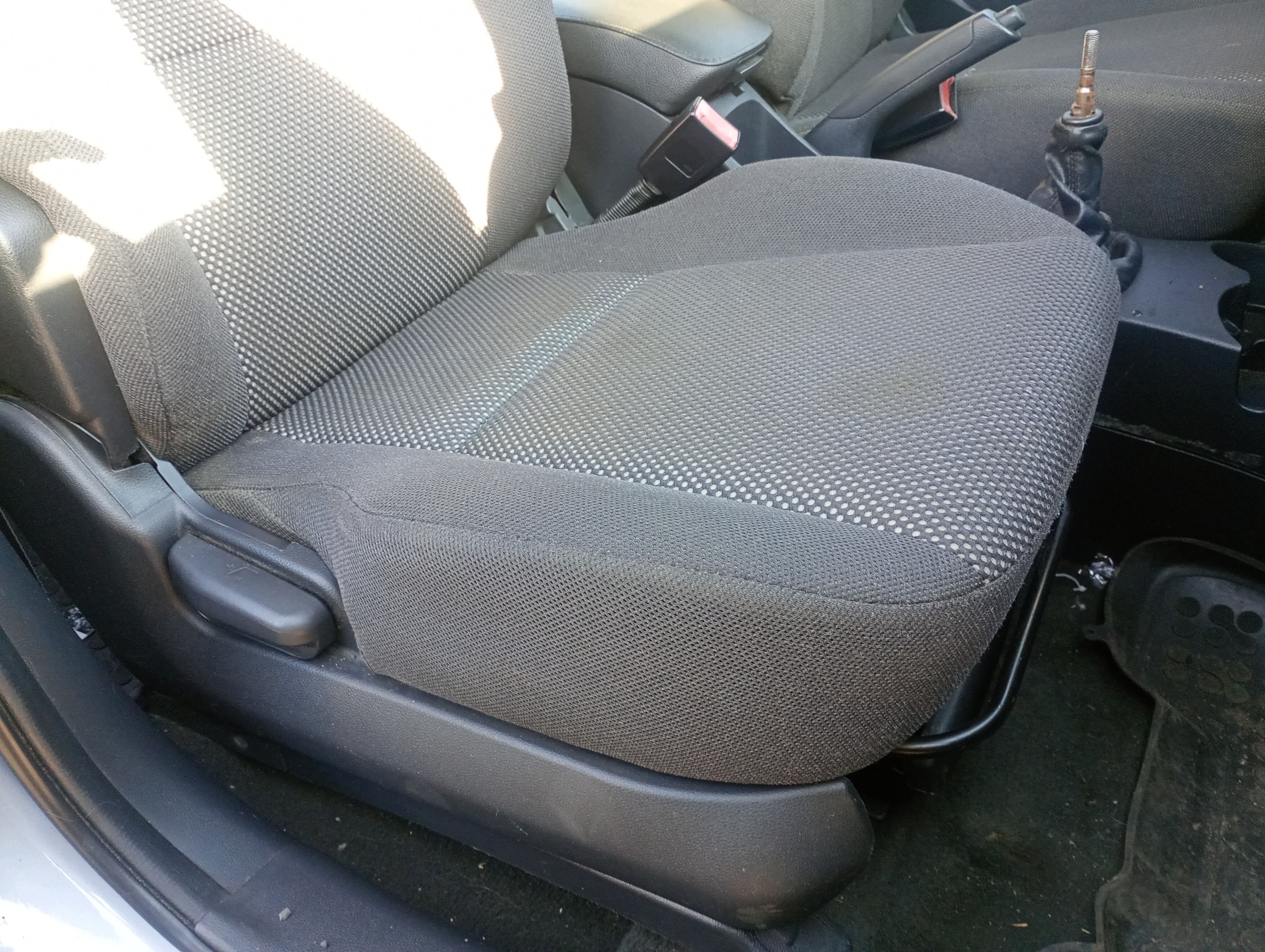sedačka pravý spolujazdca Kia Sportage 2 II 04-10